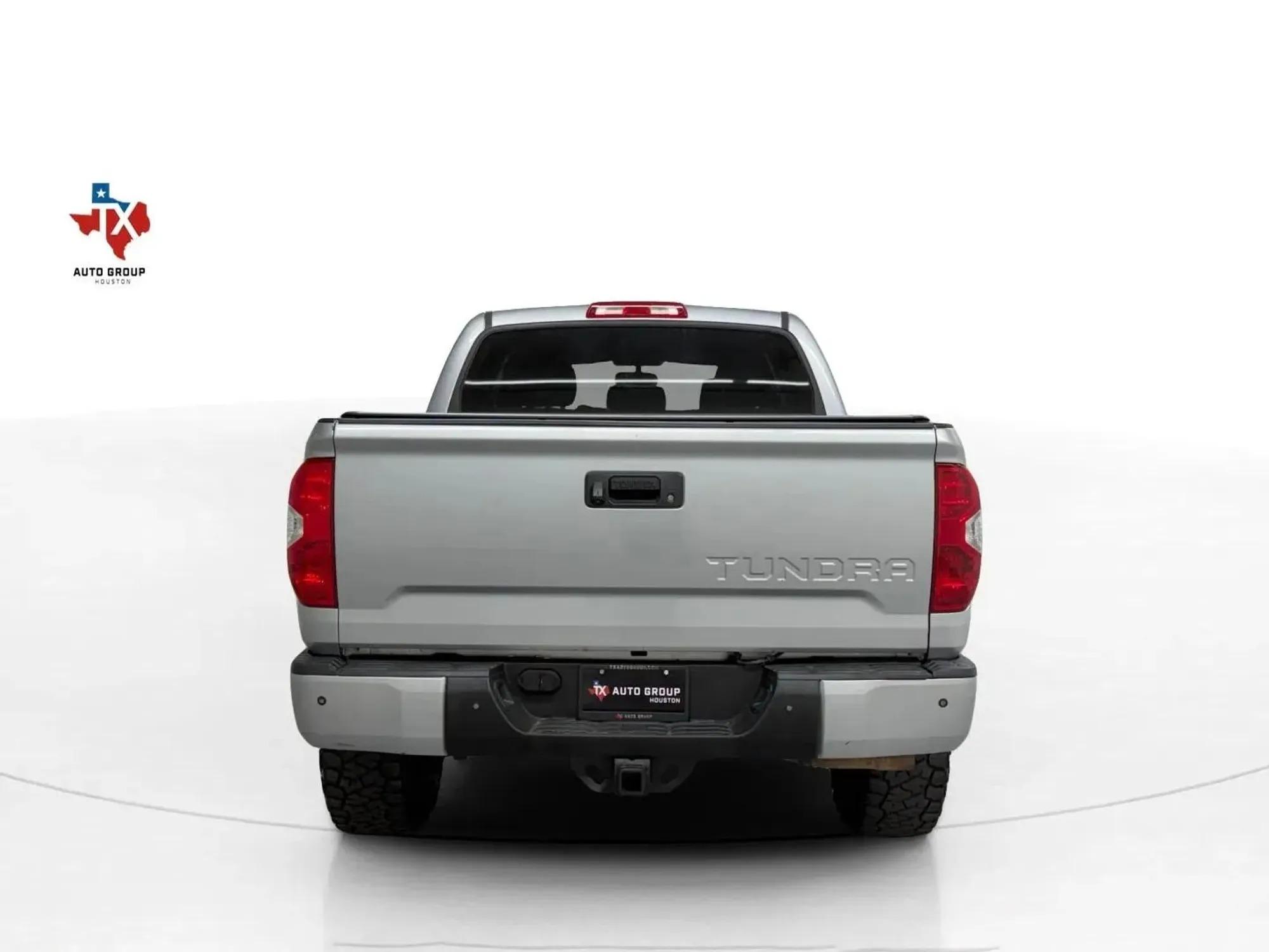 2017 Toyota Tundra Crewmax SR5 - 5
