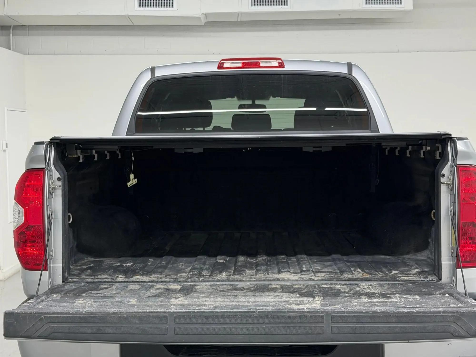 2017 Toyota Tundra Crewmax SR5