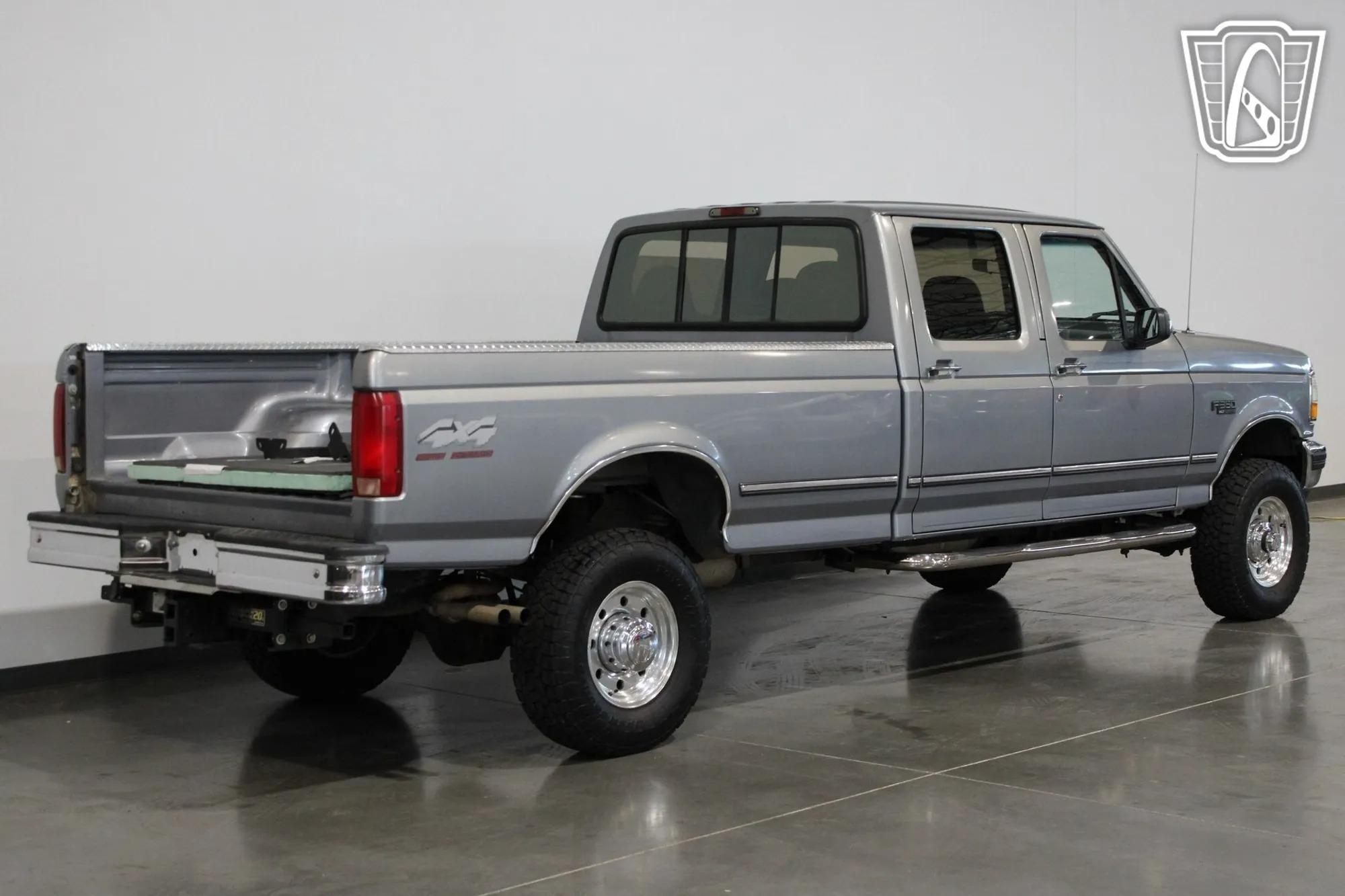 26k-Mile 1996 Ford F-350