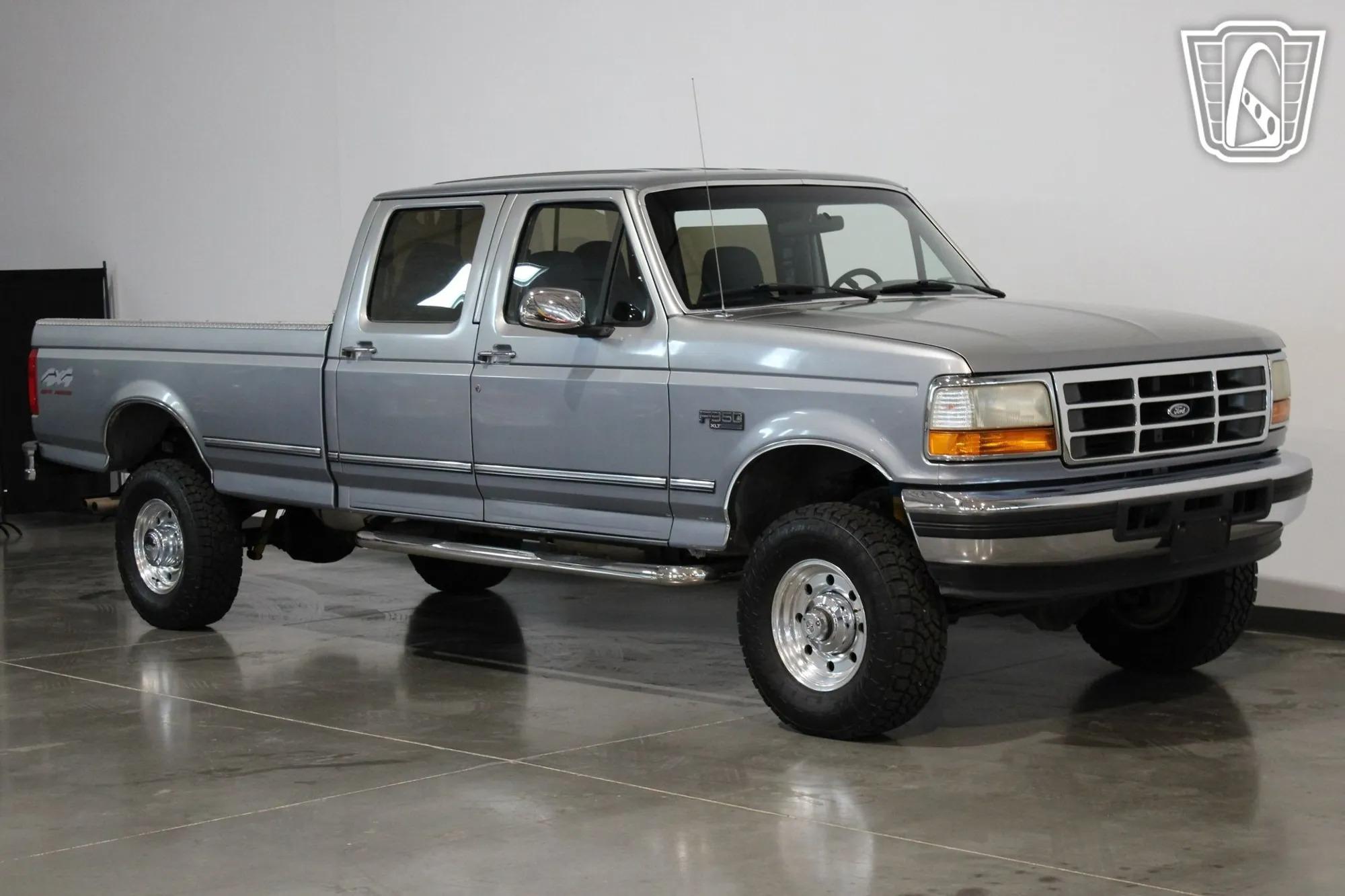 26k-Mile 1996 Ford F-350