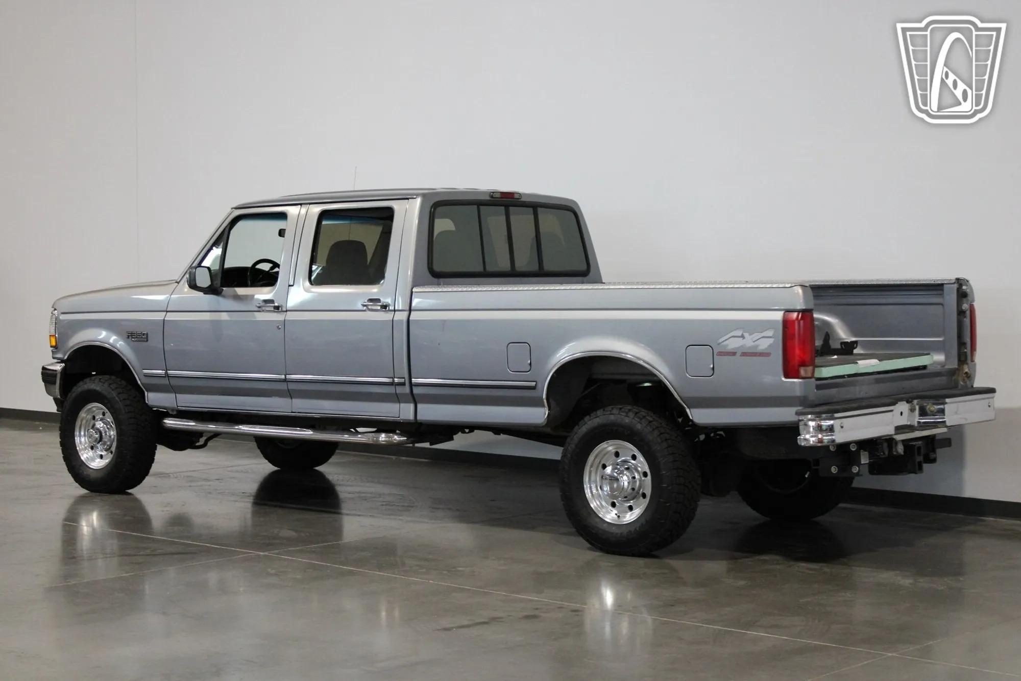 26k-Mile 1996 Ford F-350
