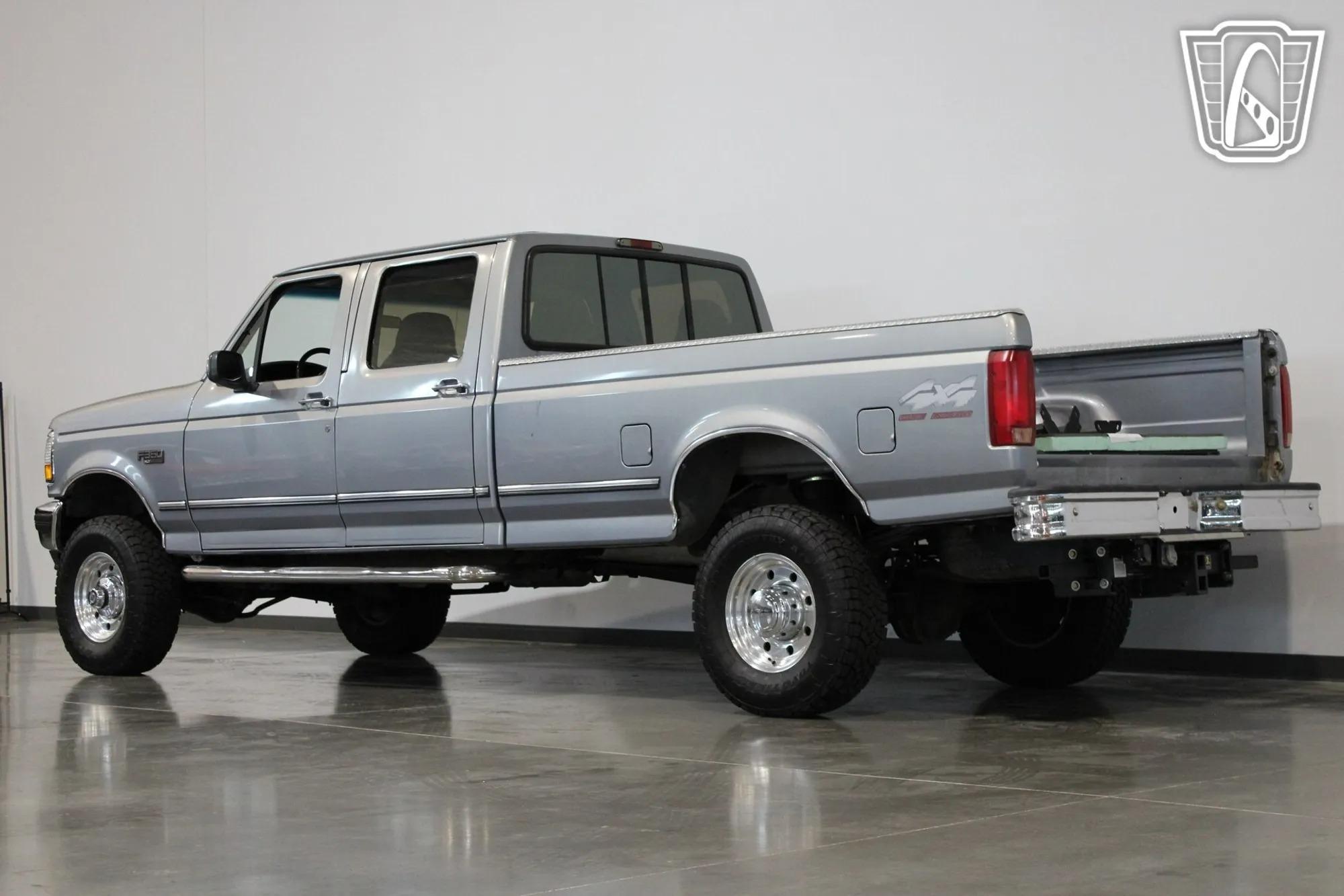 26k-Mile 1996 Ford F-350