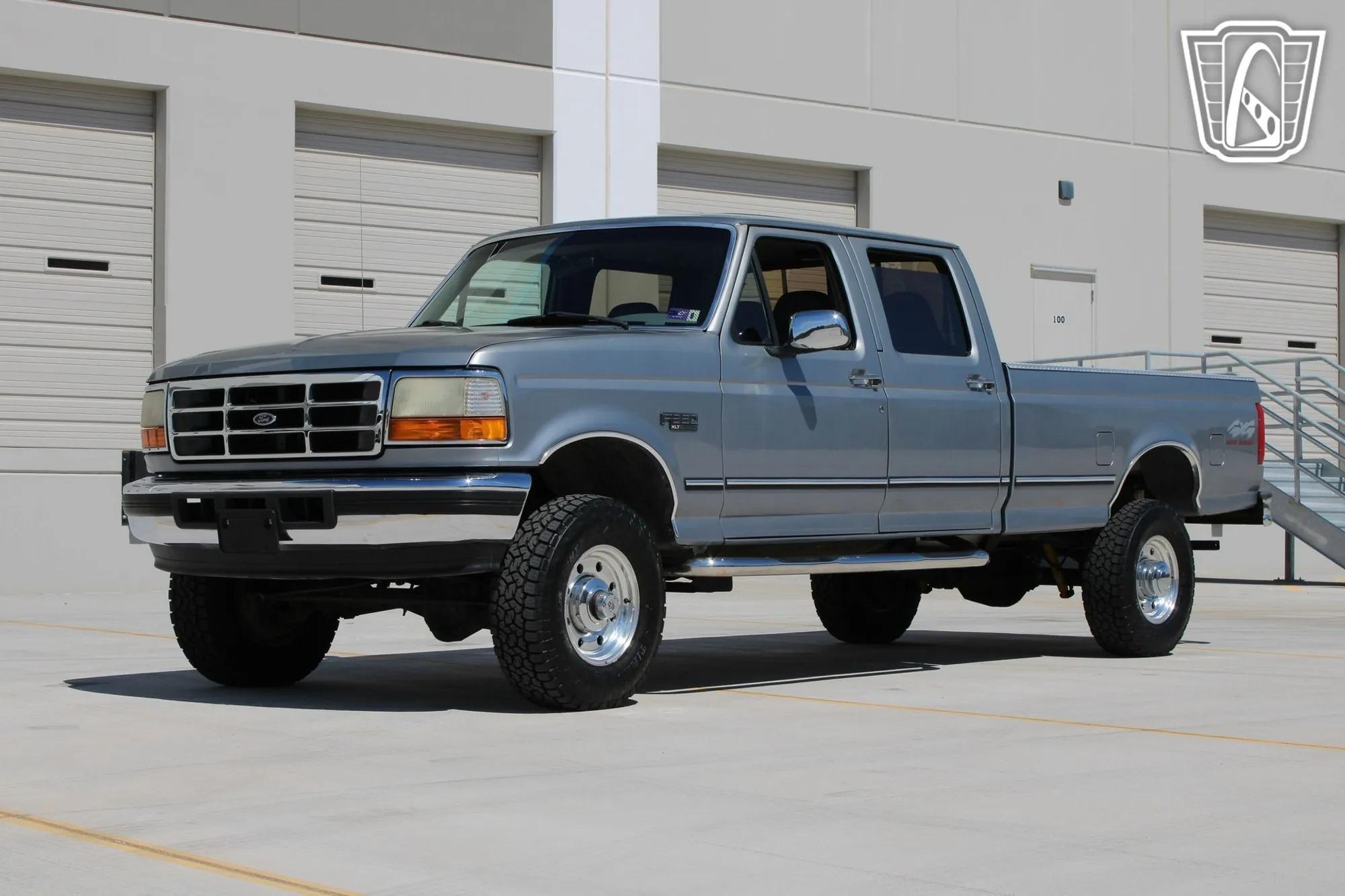 26k-Mile 1996 Ford F-350 - 3