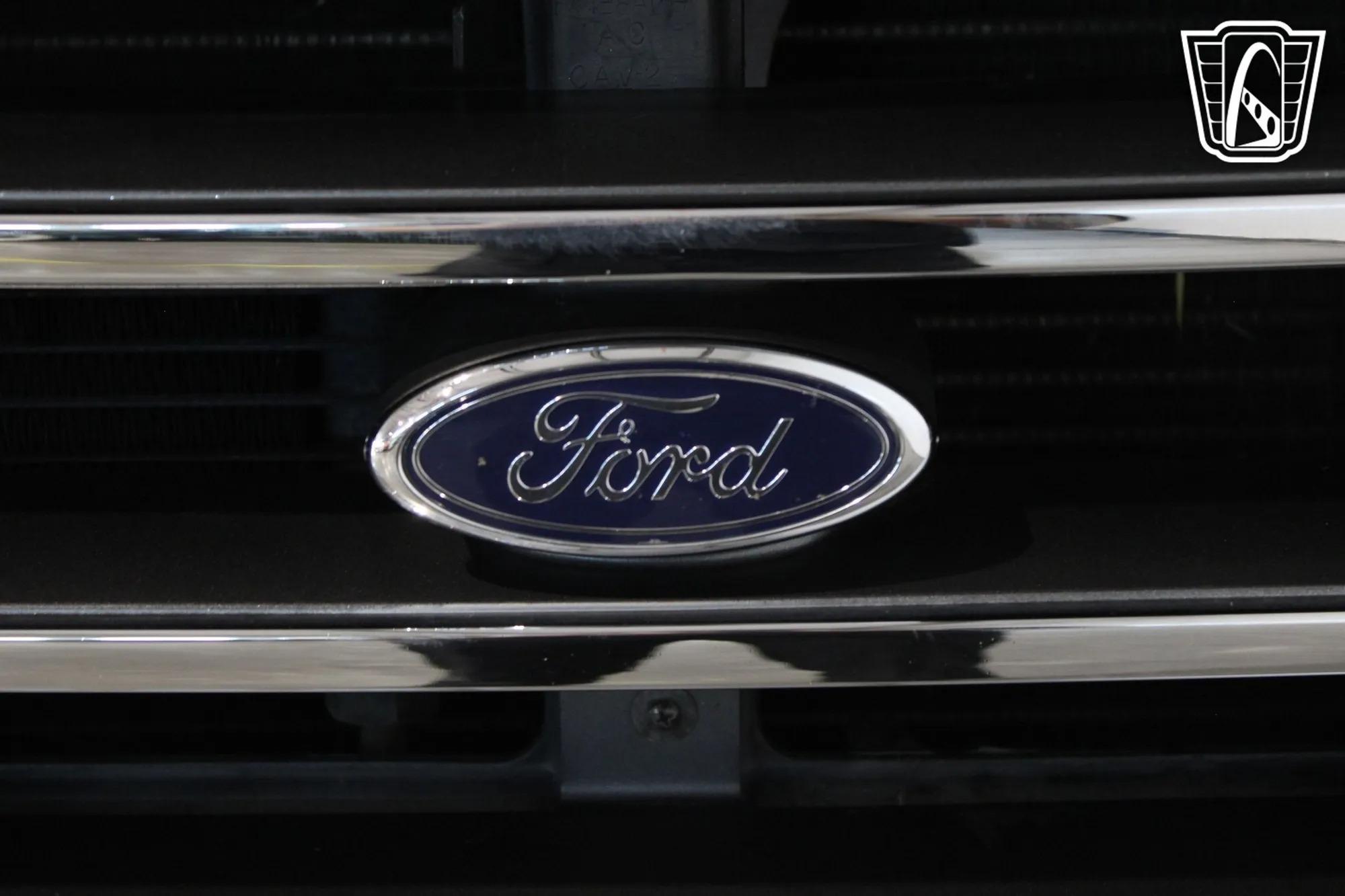 26k-Mile 1996 Ford F-350