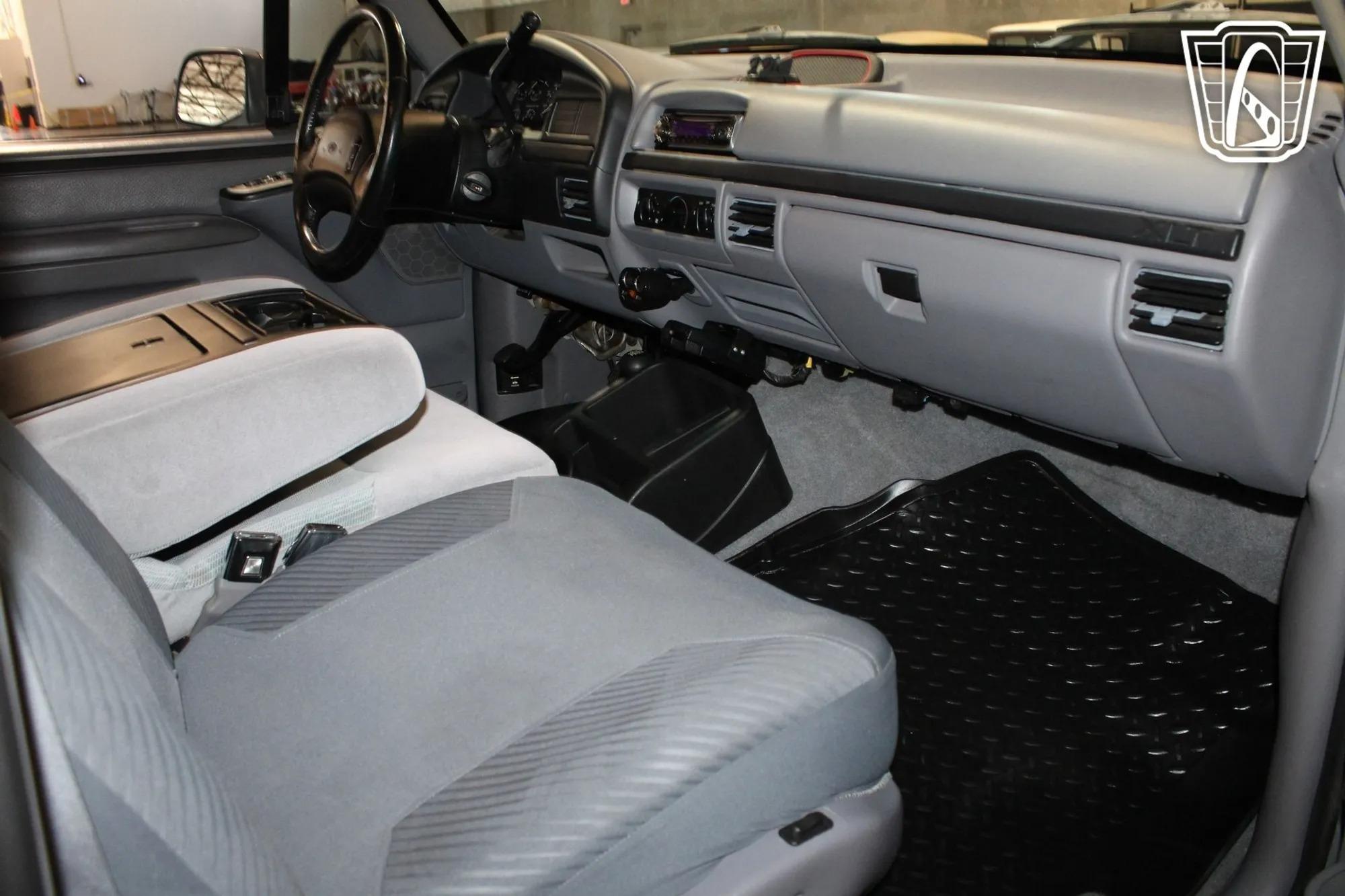 26k-Mile 1996 Ford F-350