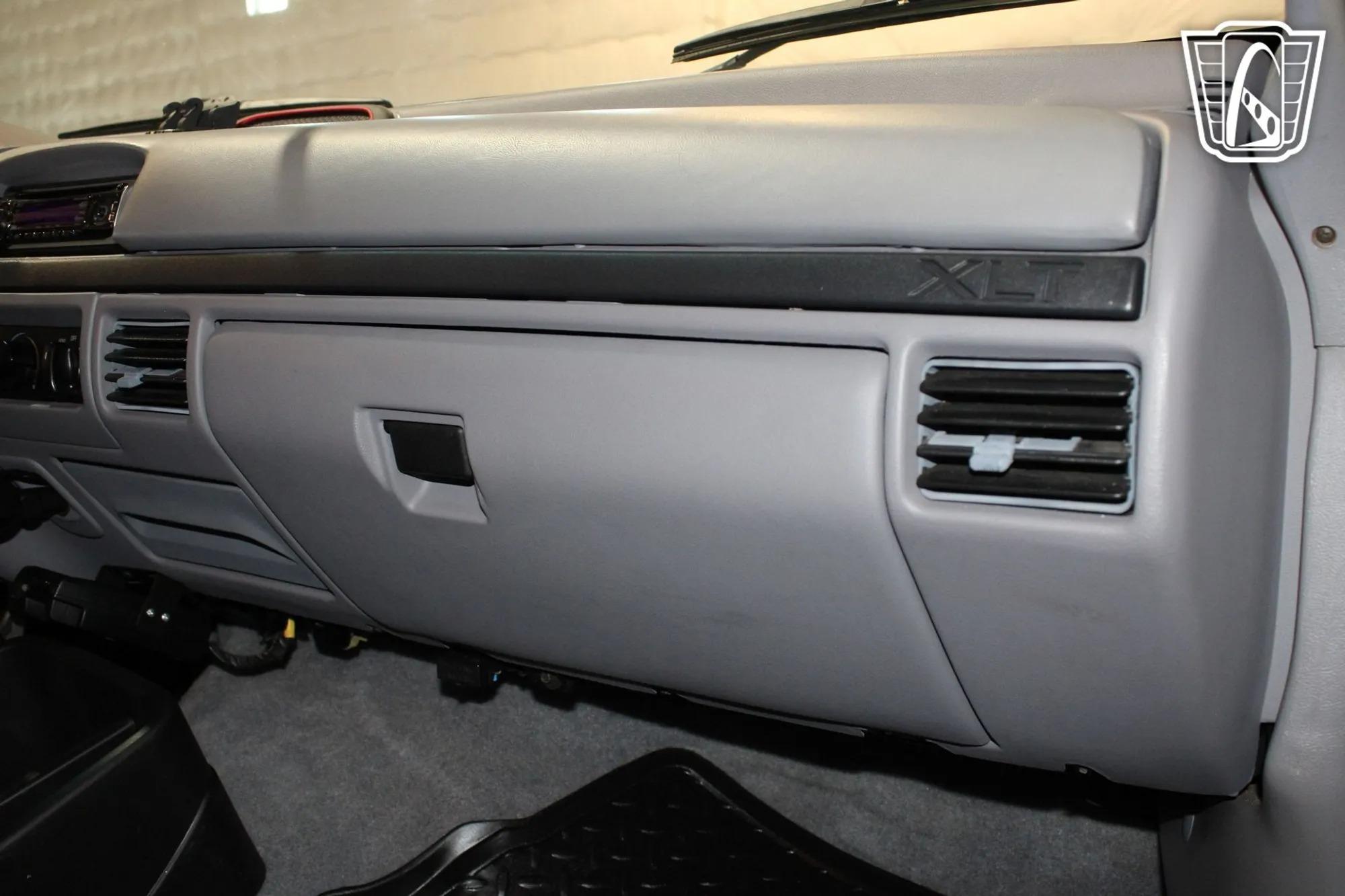 26k-Mile 1996 Ford F-350
