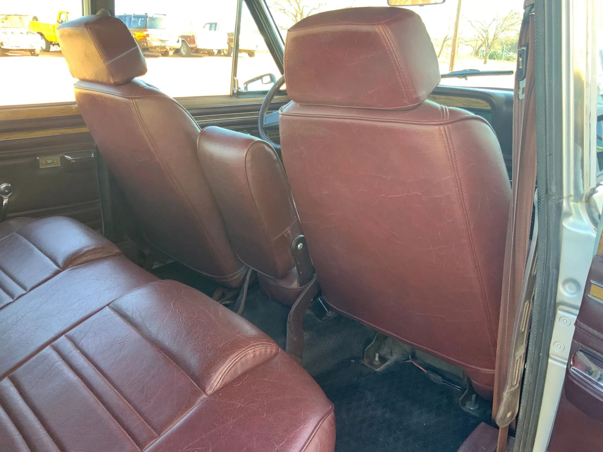 1987 Jeep Grand Wagoneer