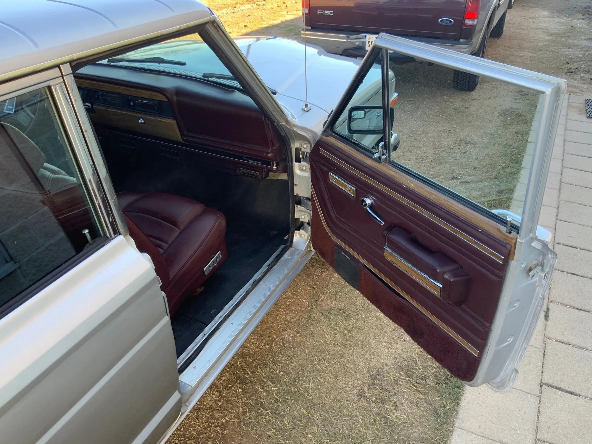 1987 Jeep Grand Wagoneer