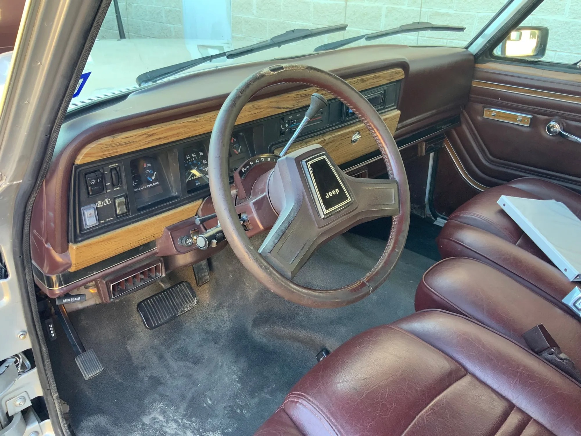 1987 Jeep Grand Wagoneer