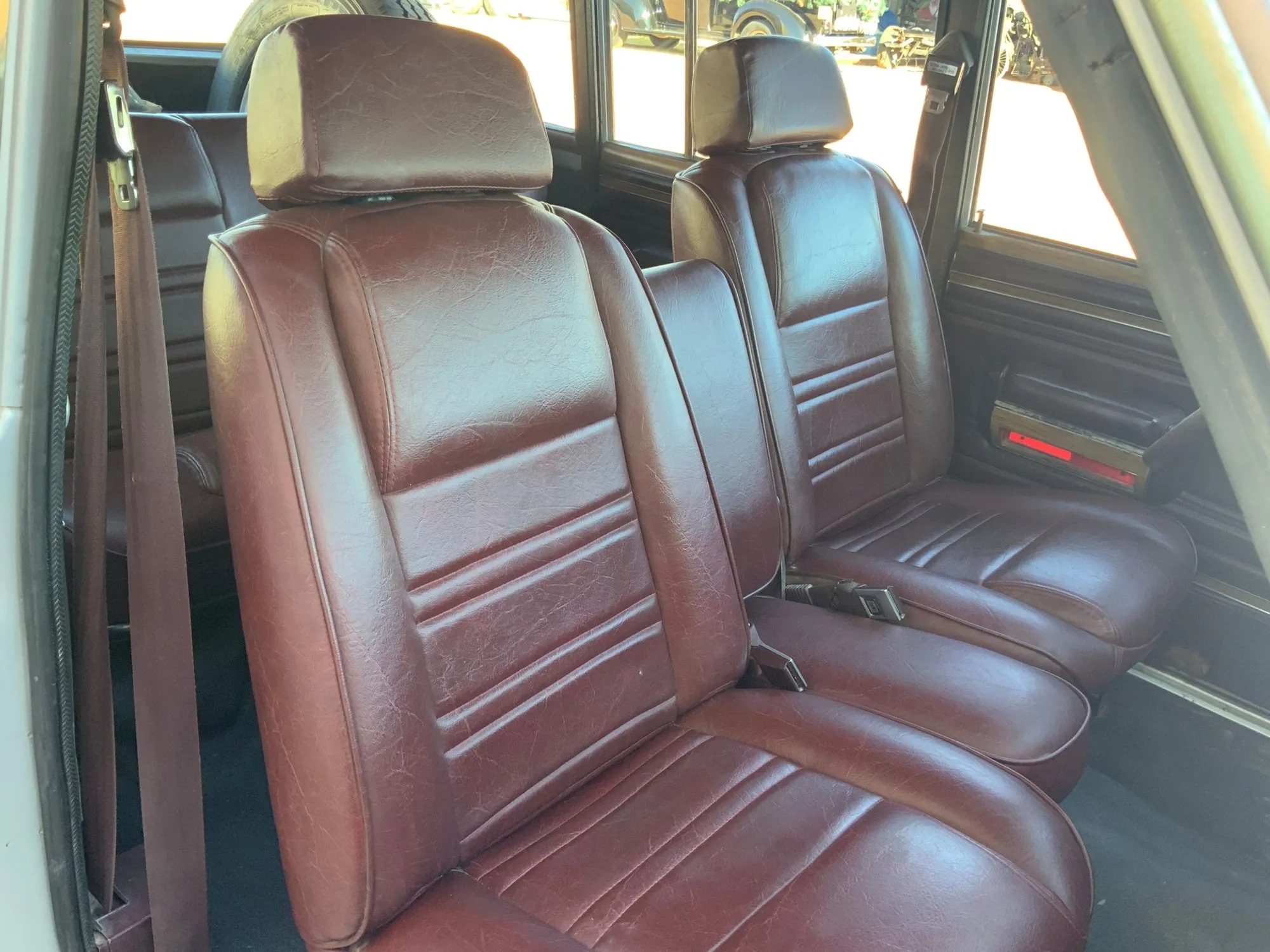 1987 Jeep Grand Wagoneer