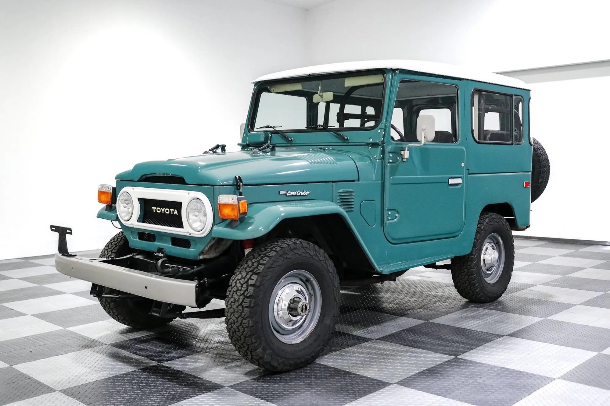  Toyota Land Cruiser
