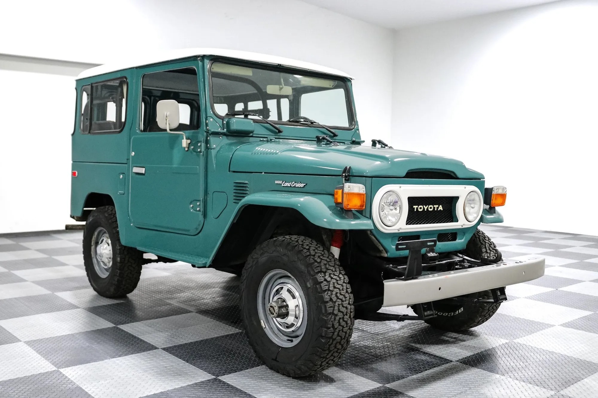 1978 Toyota Land Cruiser FJ40 - 2
