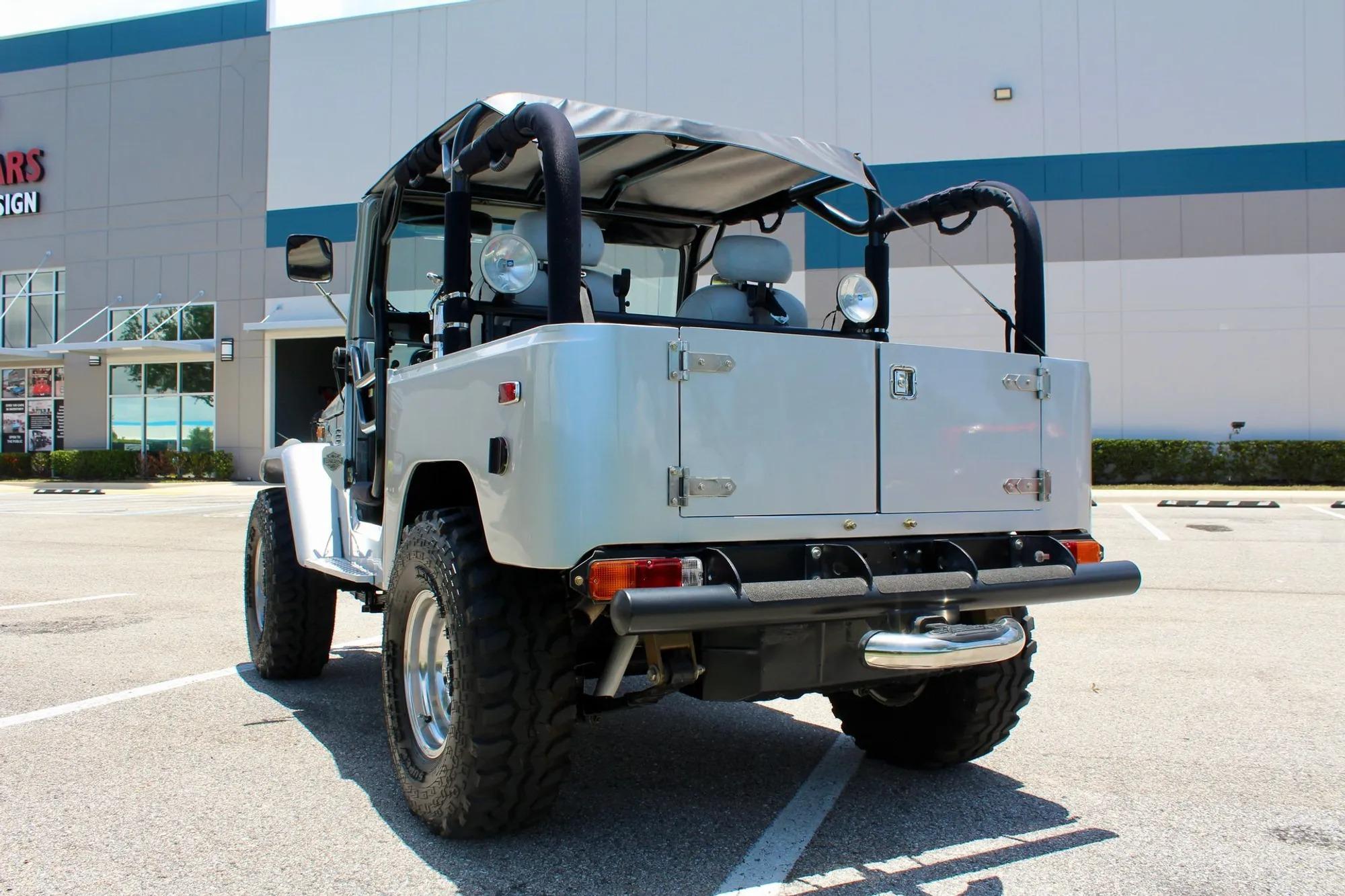 1978 Toyota Land Cruiser FJ40 - 2