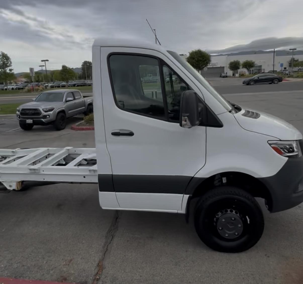 2024 Mercedes-Benz Sprinter 3500 Chassis - 2