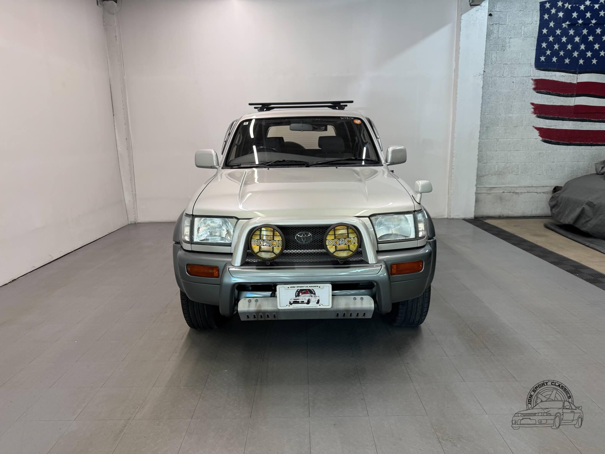 1995 Toyota Hilux Surf SSR-G - 2