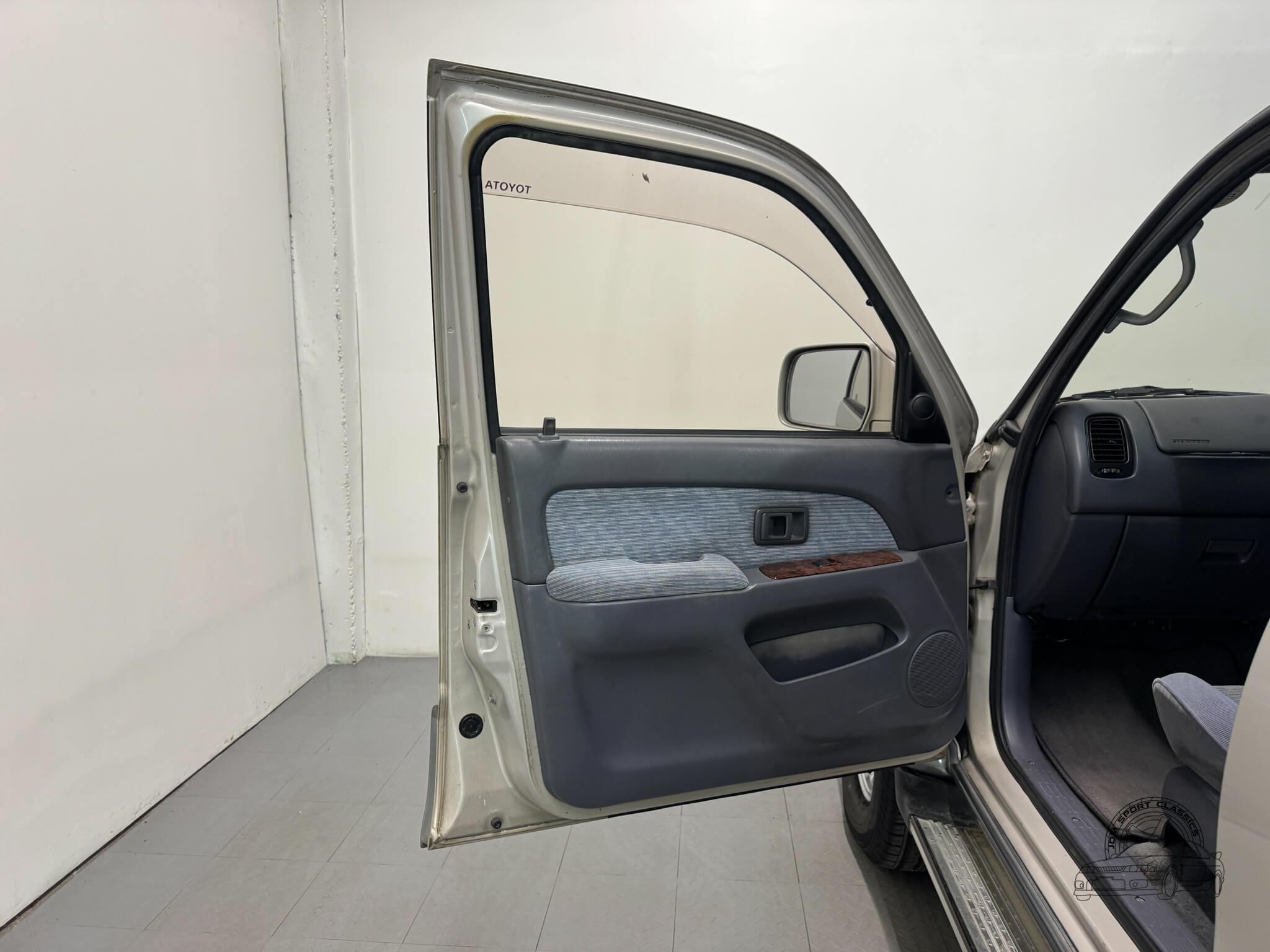 1995 Toyota Hilux Surf SSR-G