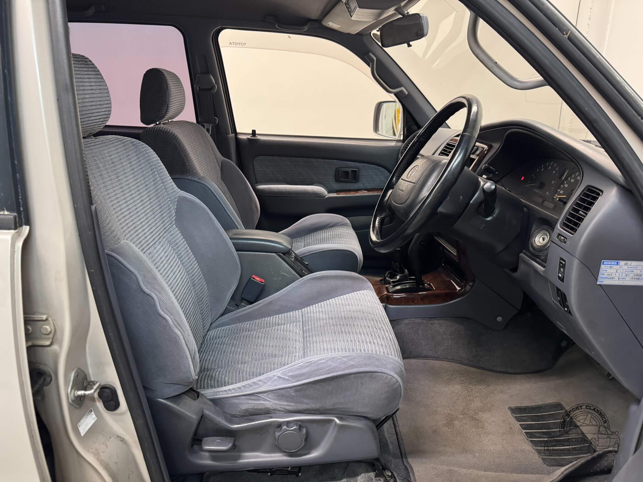 1995 Toyota Hilux Surf SSR-G - 4