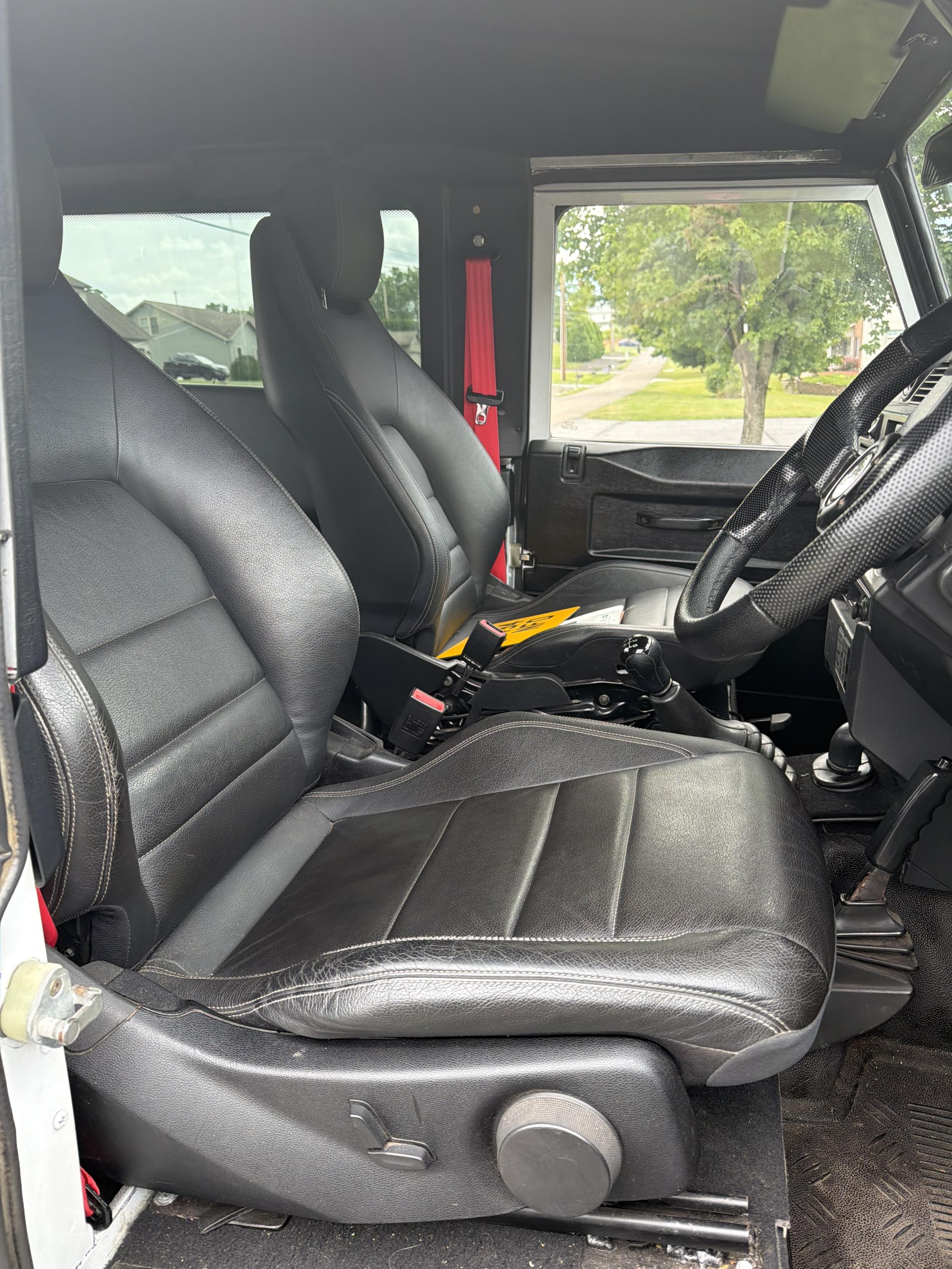 Td5-Powered 2000 Land Rover Defender - 5