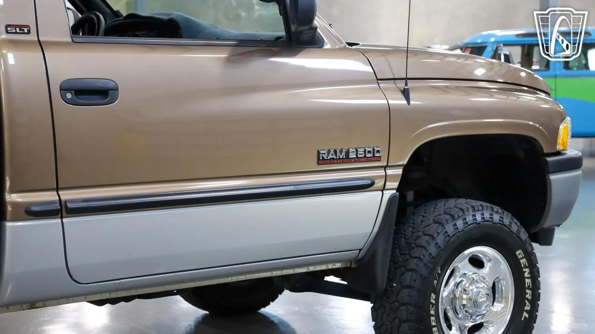 2000 Dodge Ram 2500 Laramie SLT