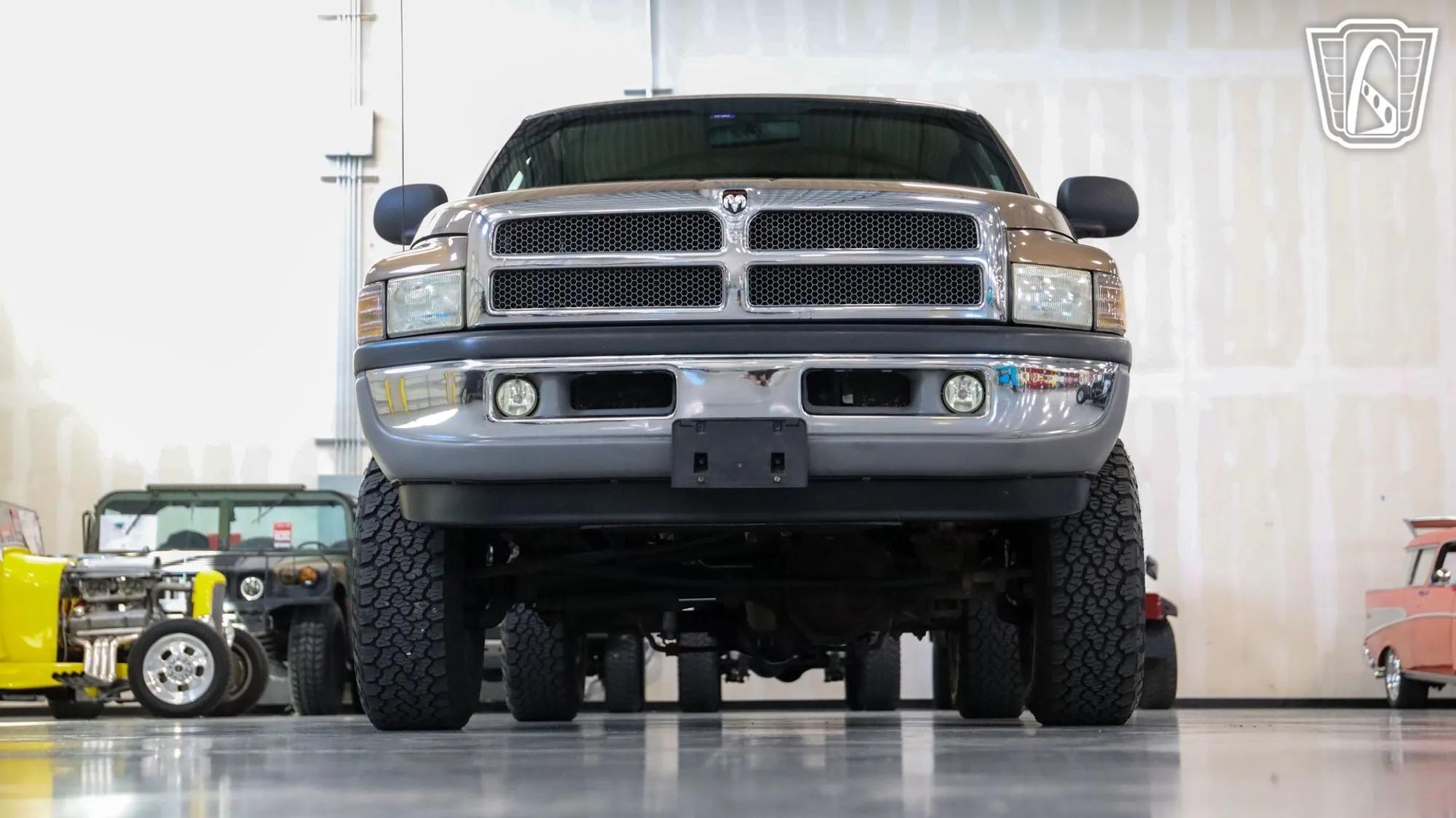 2000 Dodge Ram 2500 Laramie SLT - 3