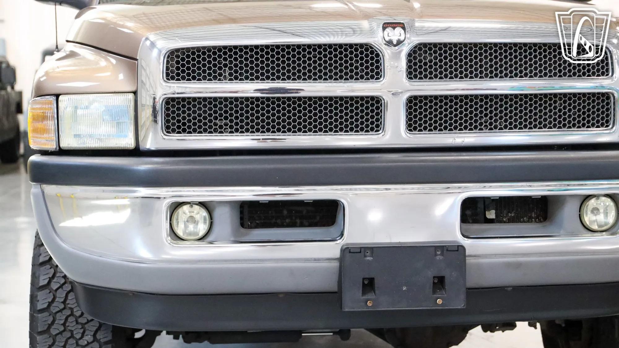 2000 Dodge Ram 2500 Laramie SLT - 4