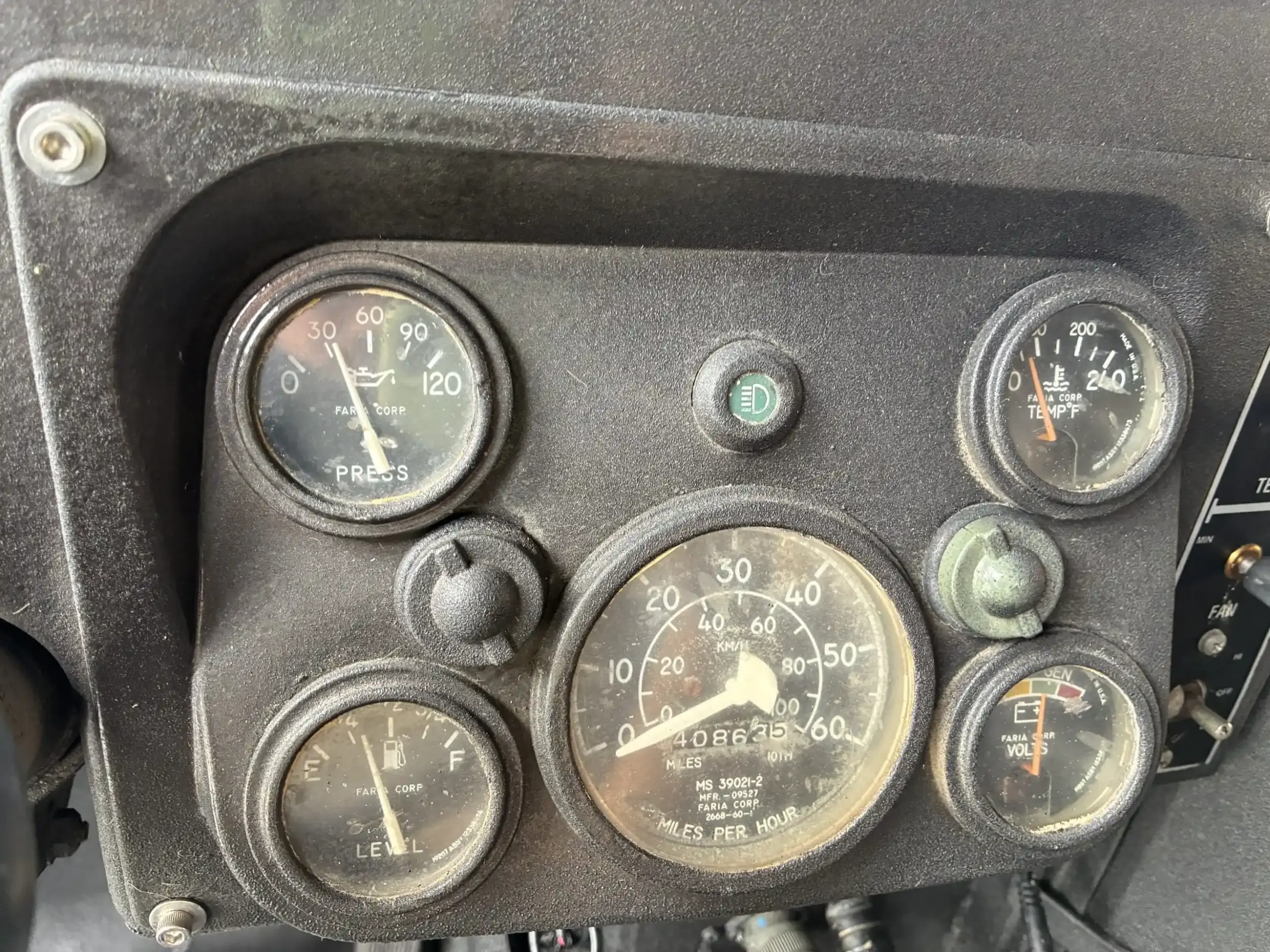 1995 AM General Humvee M1025A2
