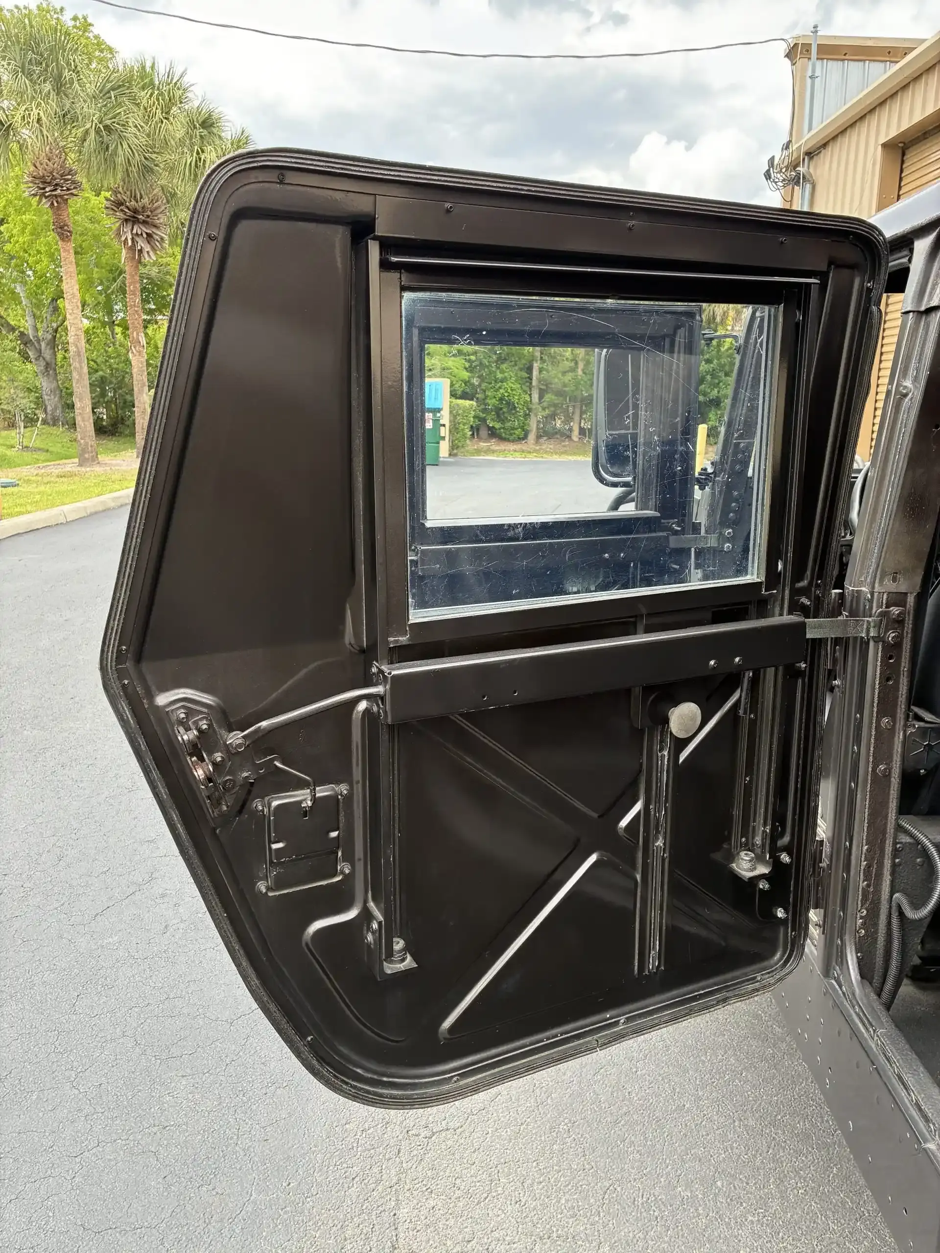 1995 AM General Humvee M1025A2