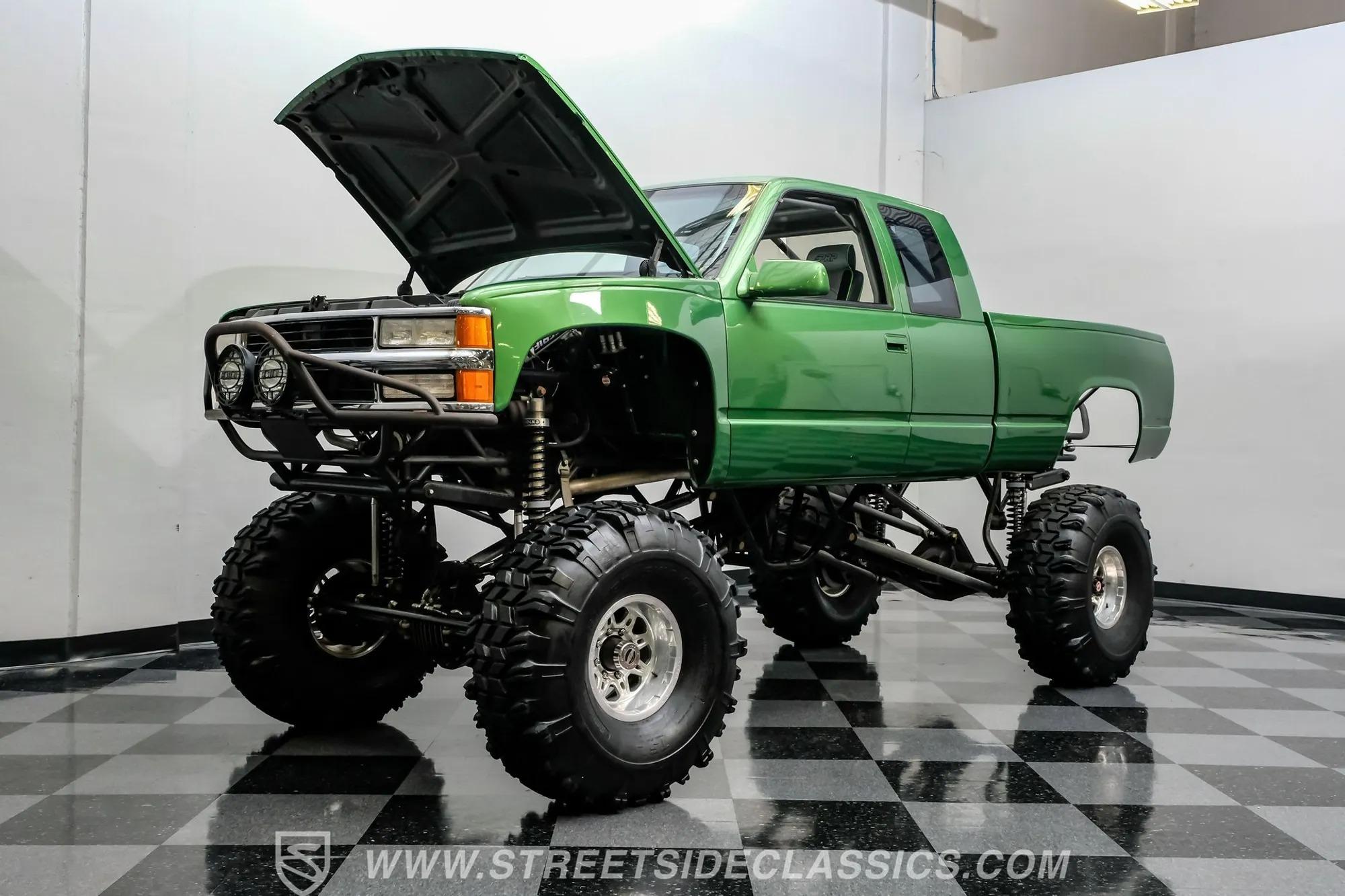 Modified 1988 Chevrolet C1500 Monster Truck