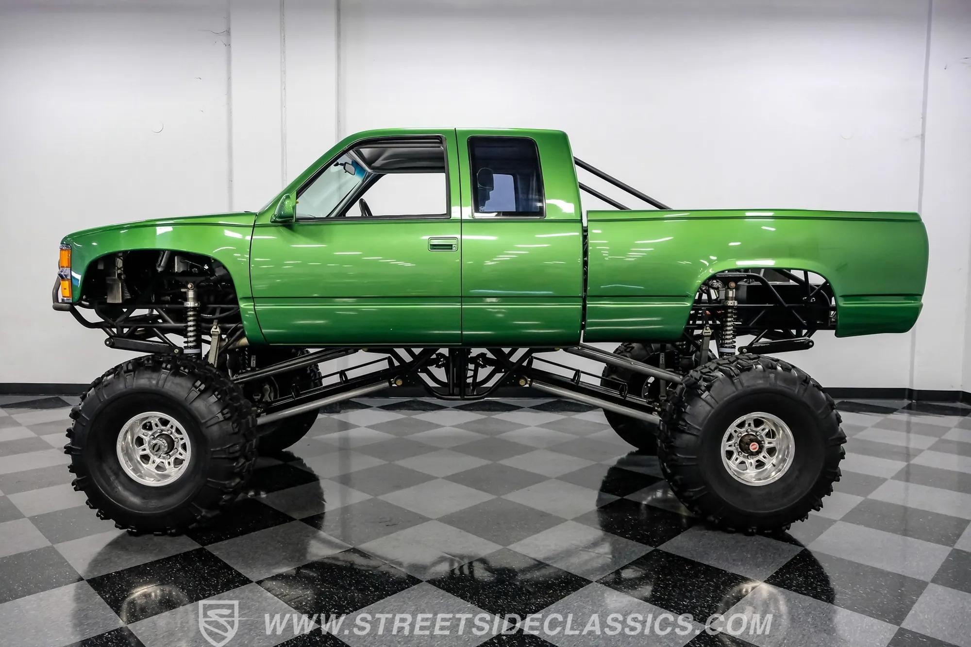 Modified 1988 Chevrolet C1500 Monster Truck - 4