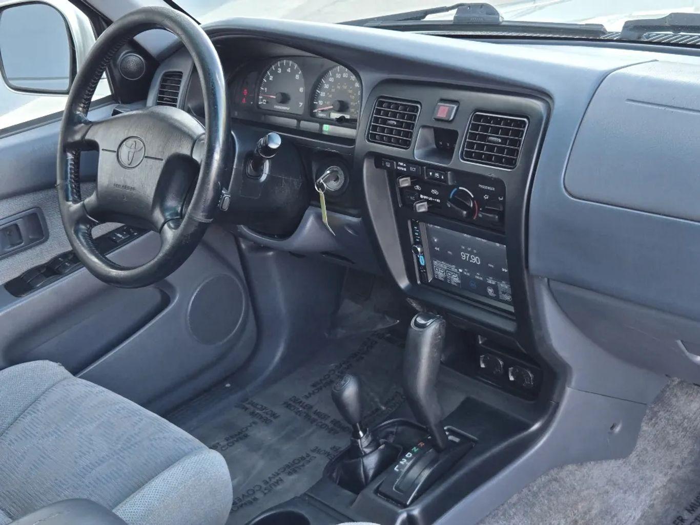 2000 Toyota 4Runner SR5