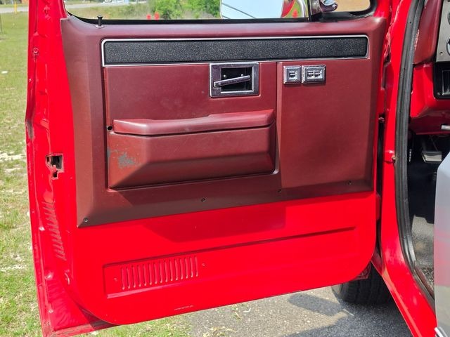 1983 Chevrolet C10 Scottsdale LWB