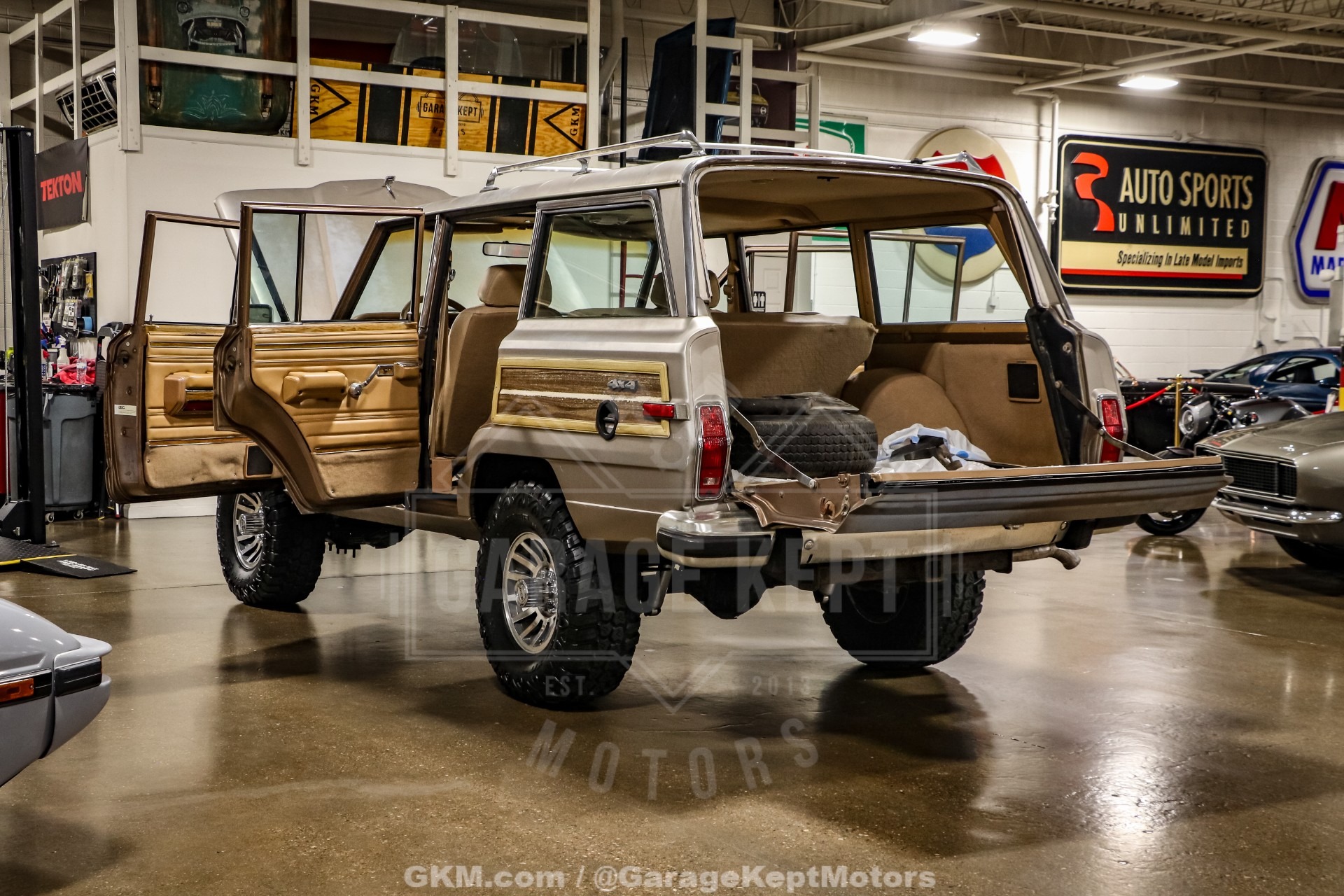 1988 Jeep Grand Wagoneer
