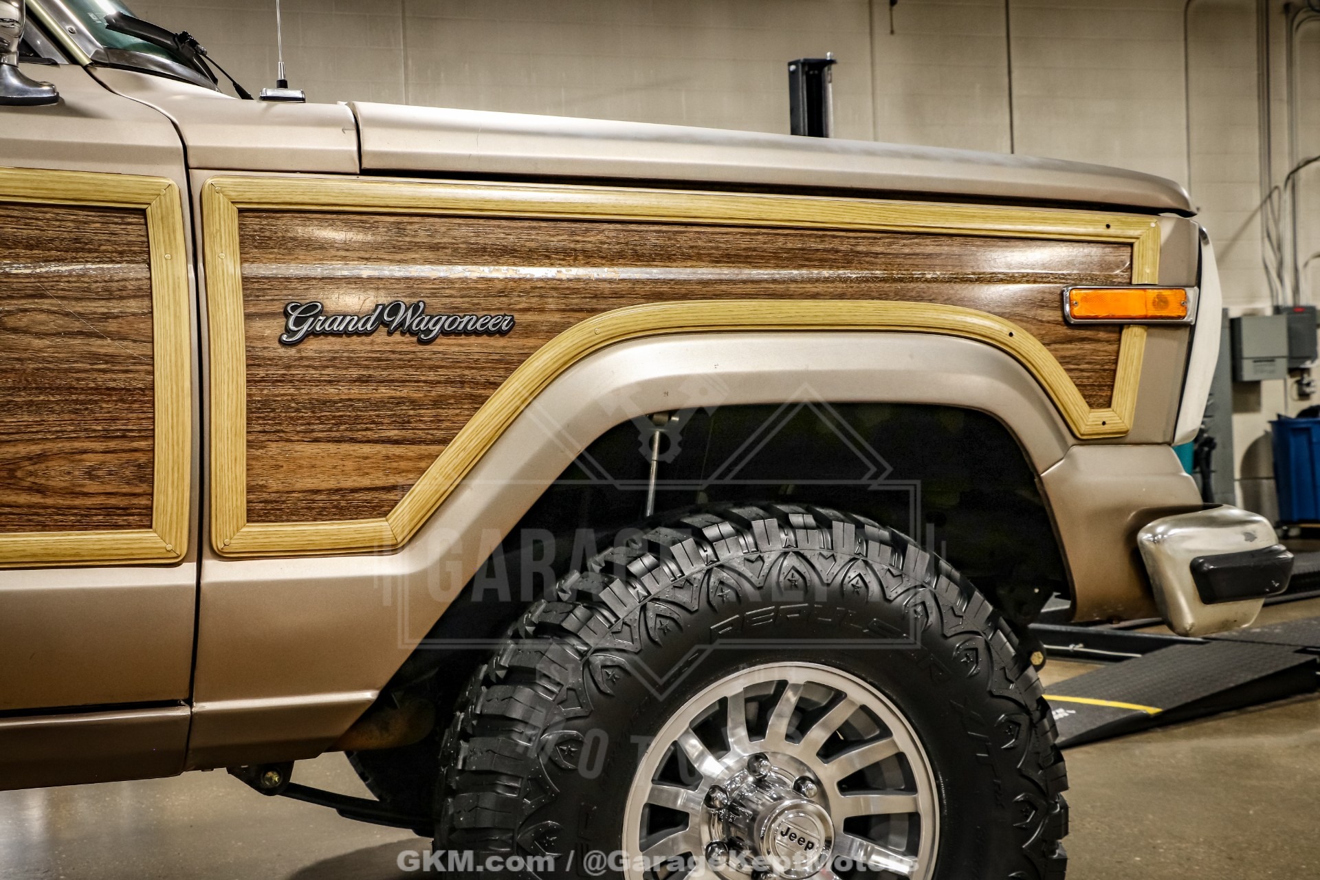 1988 Jeep Grand Wagoneer