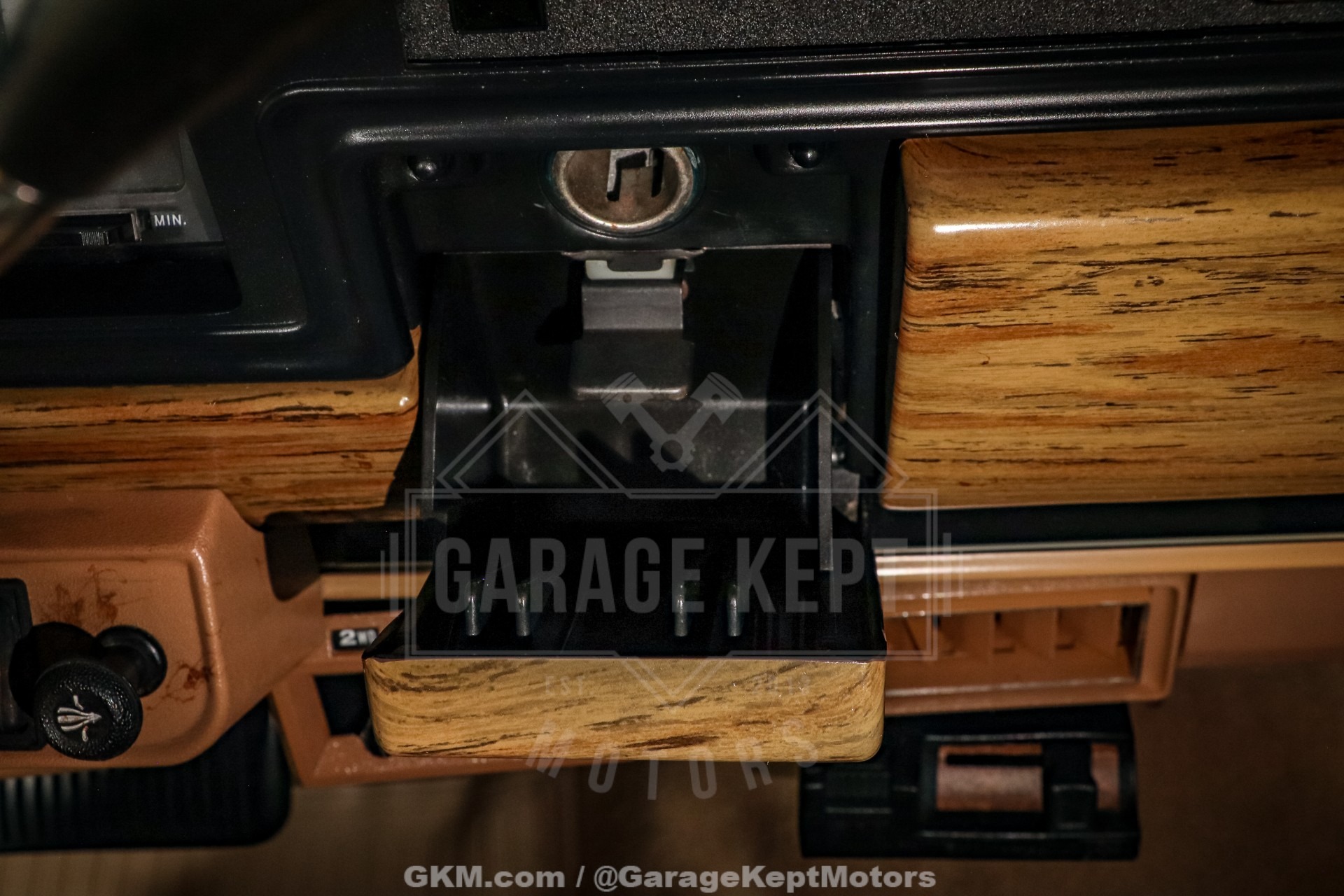 1988 Jeep Grand Wagoneer