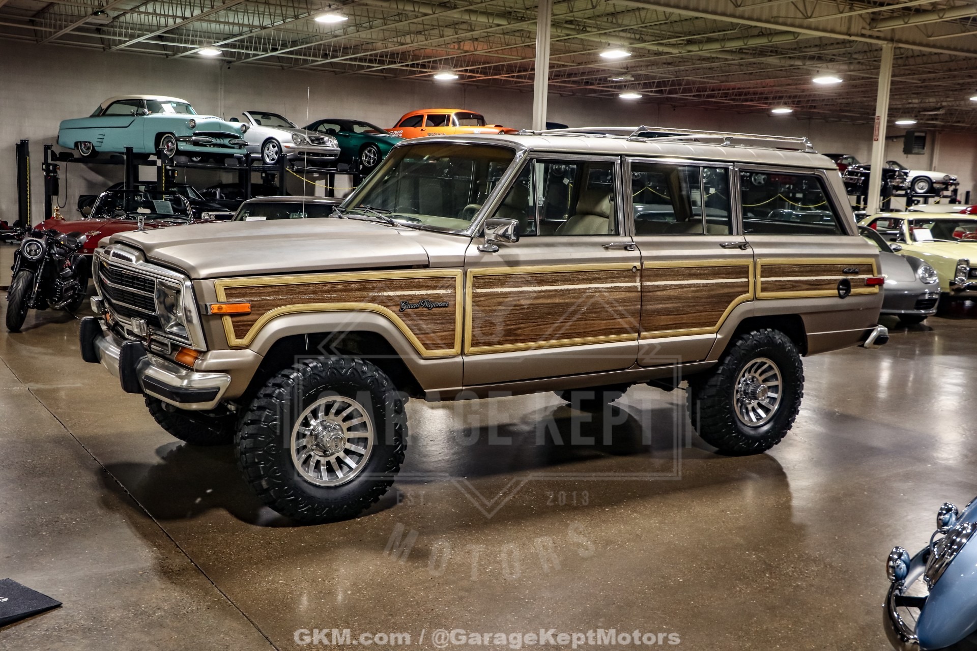 1988 Jeep Grand Wagoneer - 5