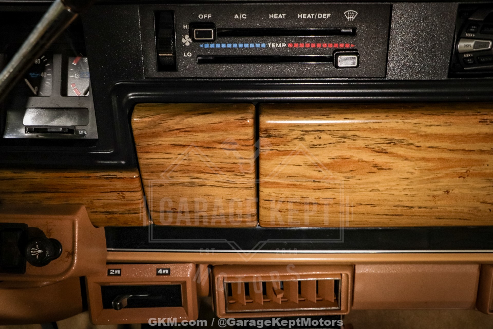 1988 Jeep Grand Wagoneer