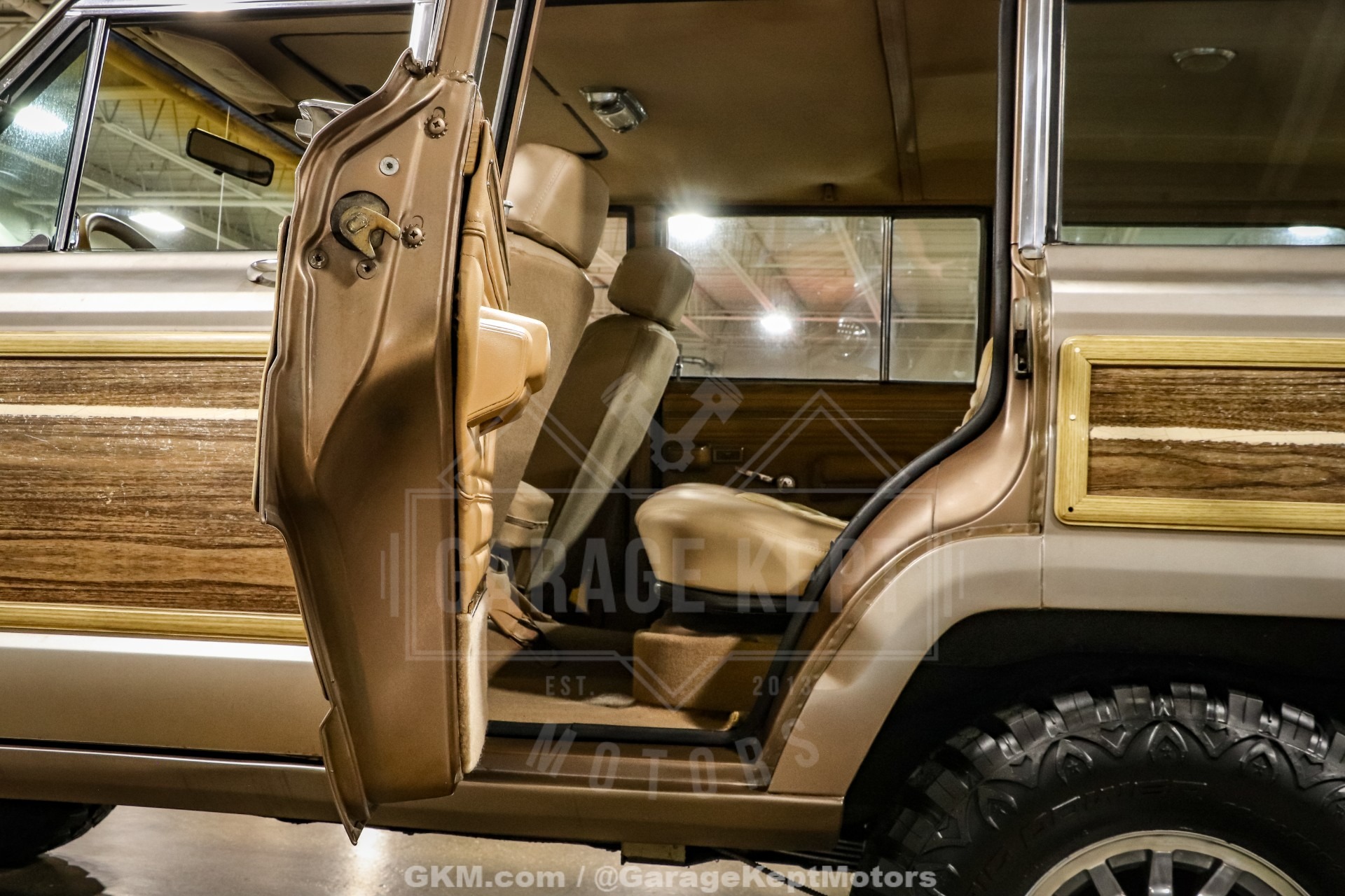 1988 Jeep Grand Wagoneer