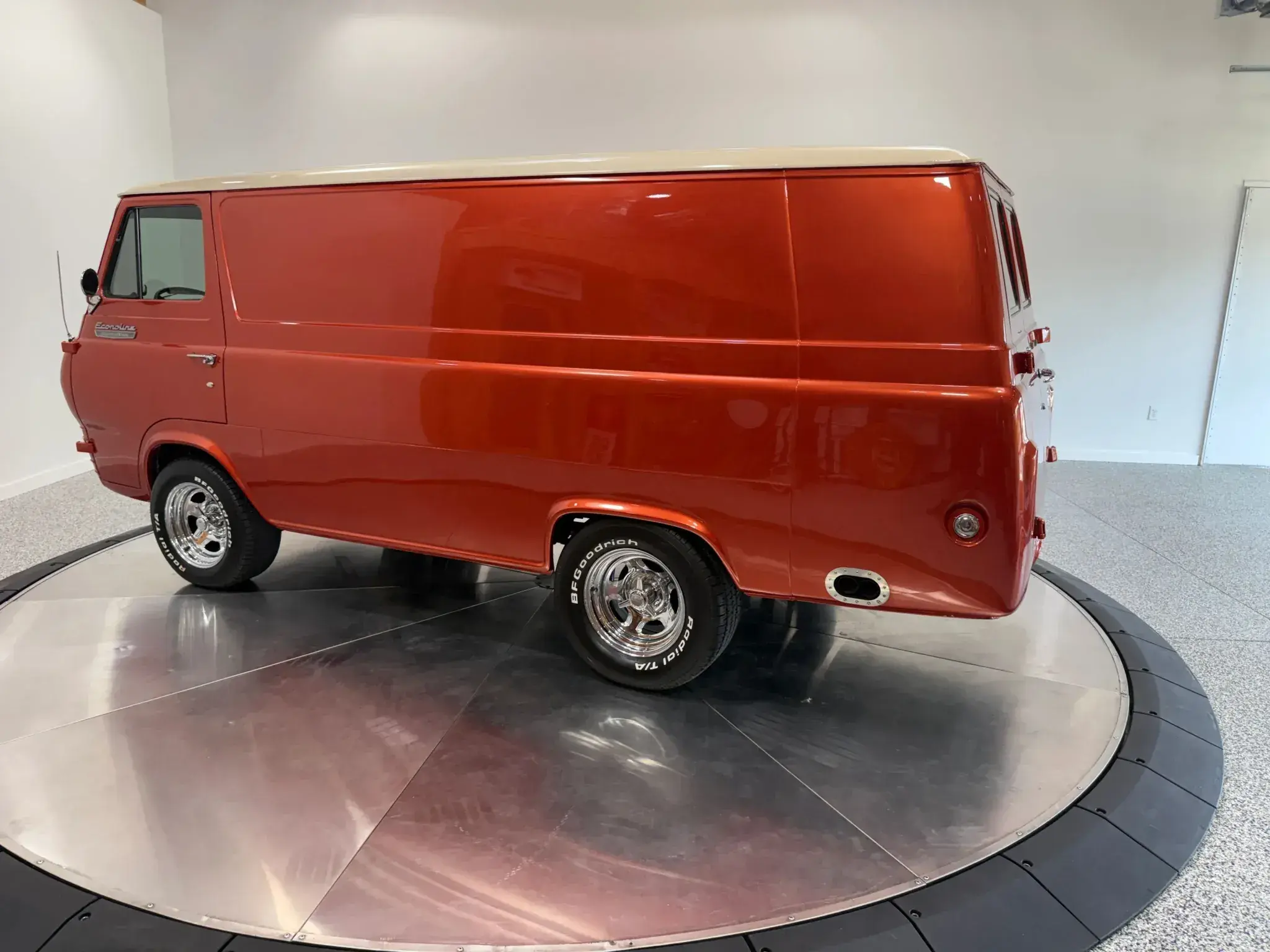 1966 Ford Econoline Supervan
