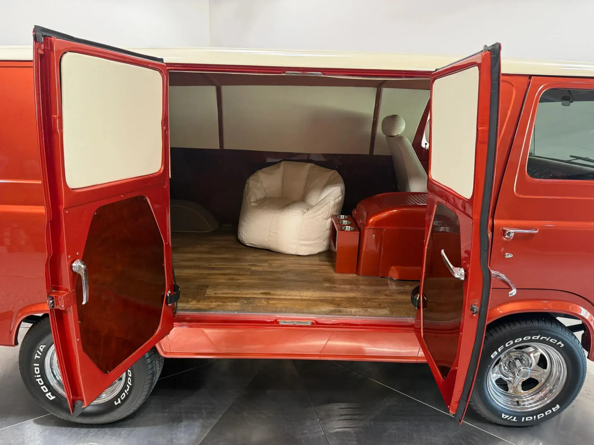 1966 Ford Econoline Supervan