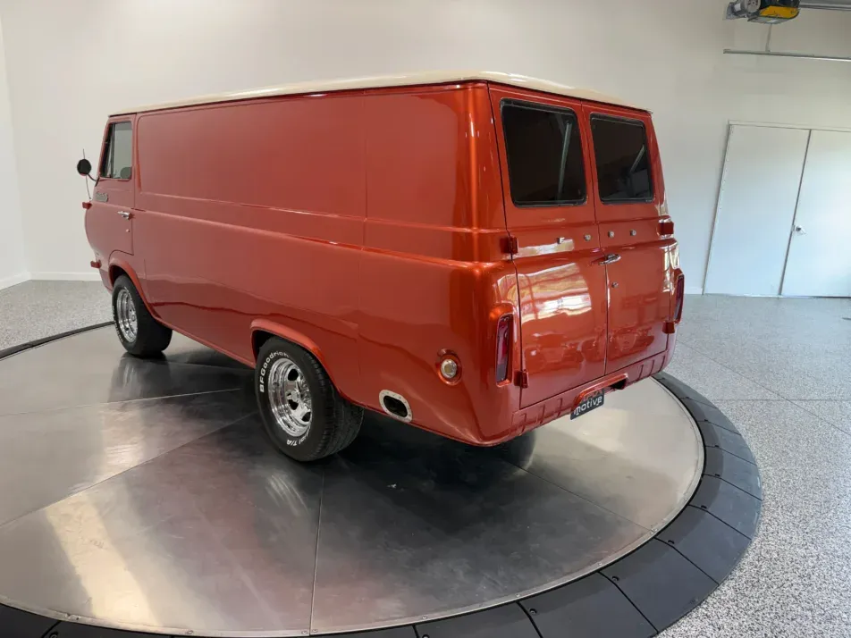 1966 Ford Econoline Supervan - 4