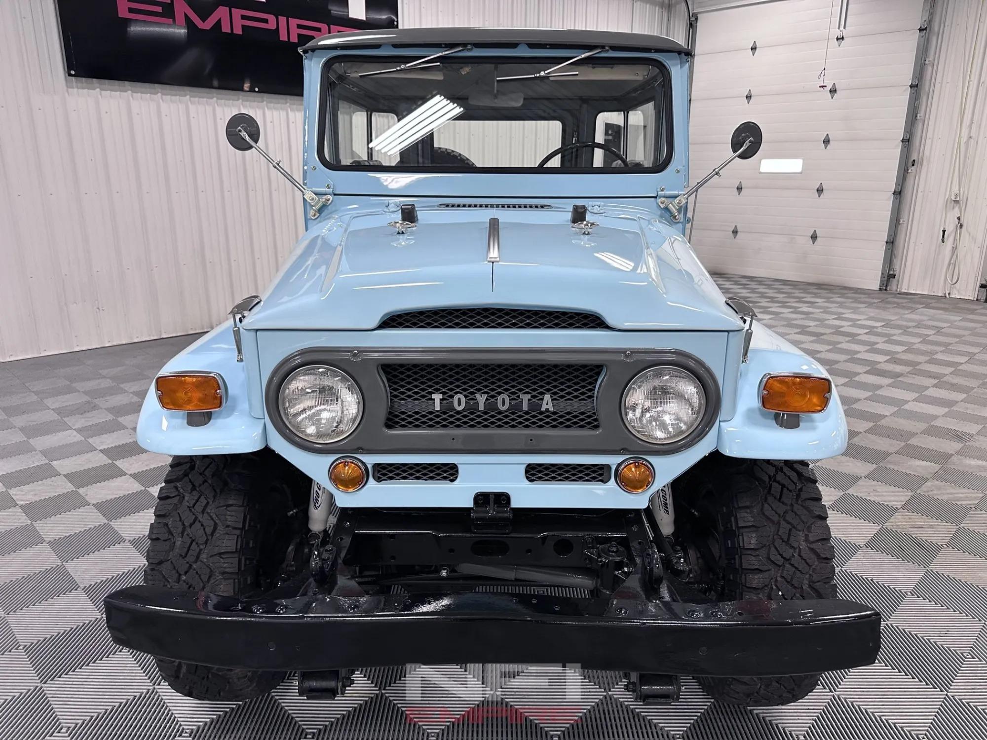 1970 Toyota Land Cruiser FJ40 - 3