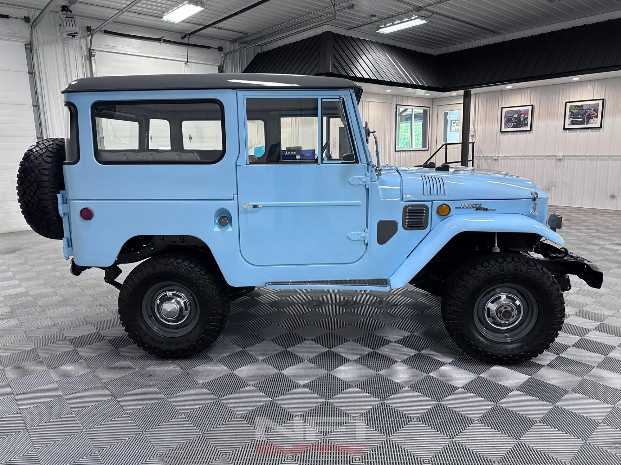 1970 Toyota Land Cruiser FJ40 - 4