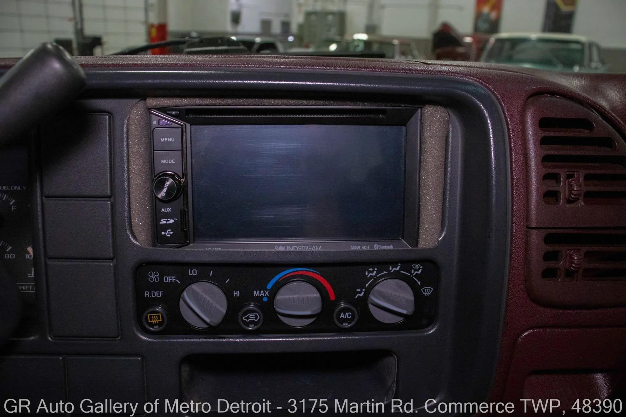 1998 Chevrolet Tahoe LS