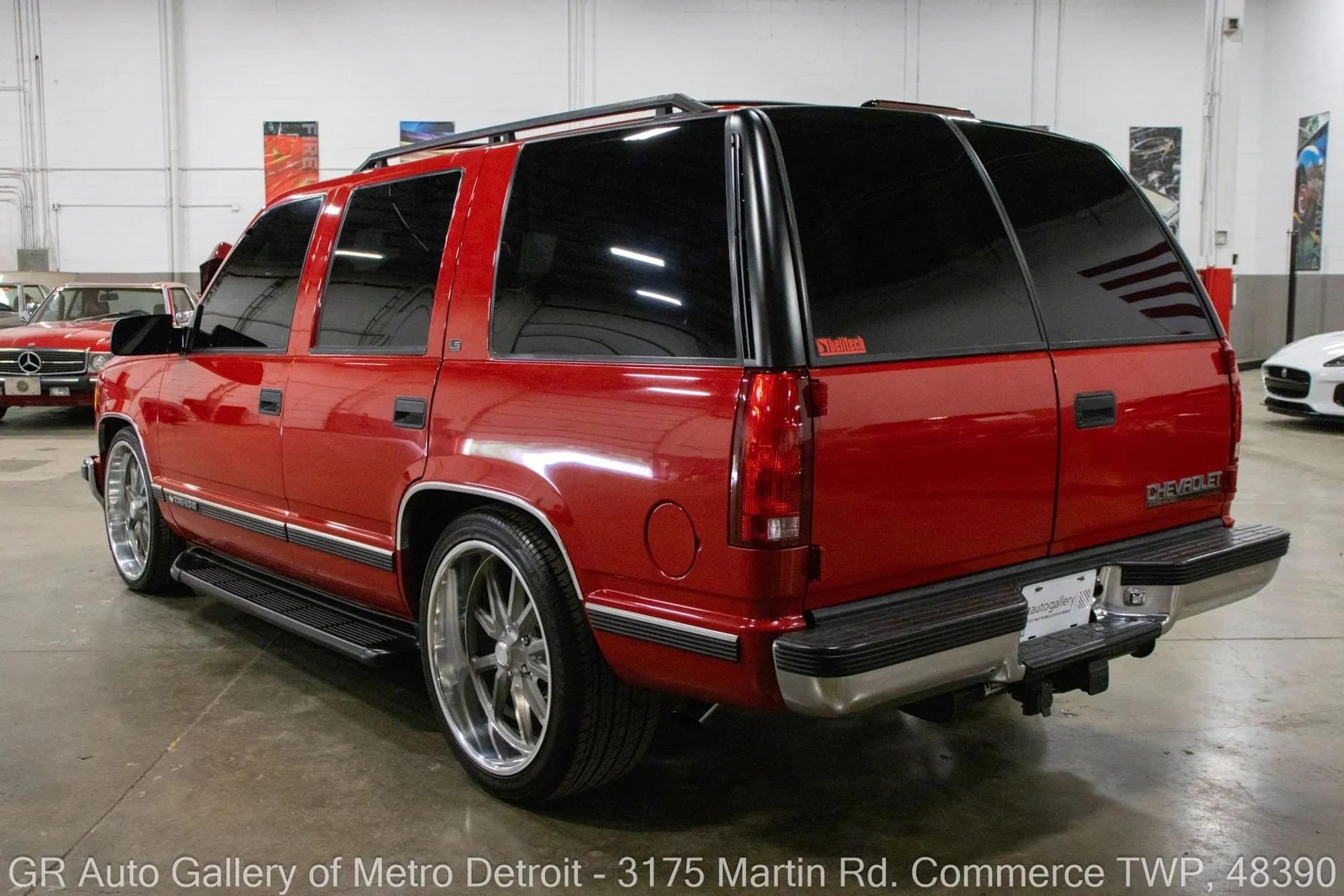 1998 Chevrolet Tahoe LS - 2