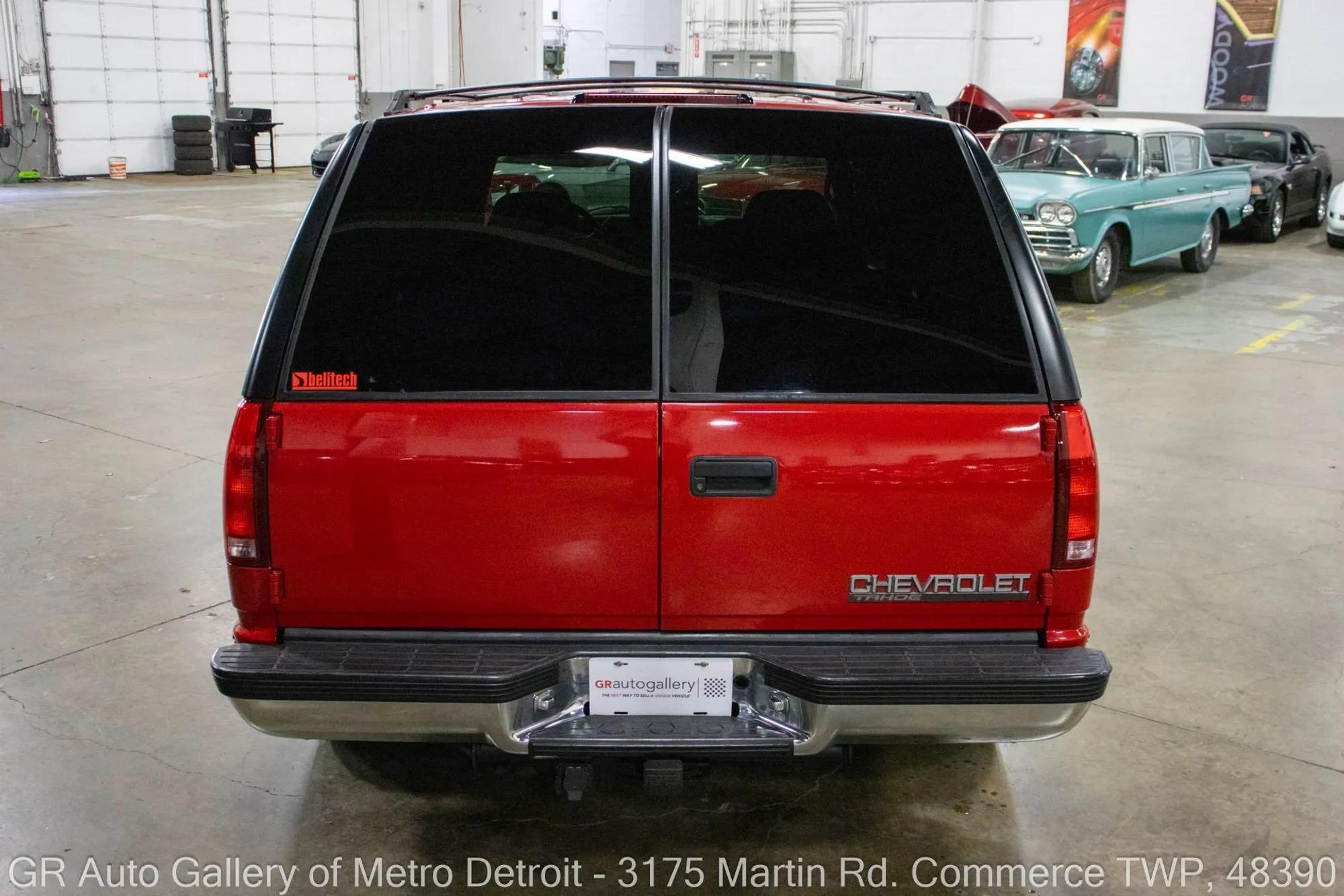 1998 Chevrolet Tahoe LS - 4