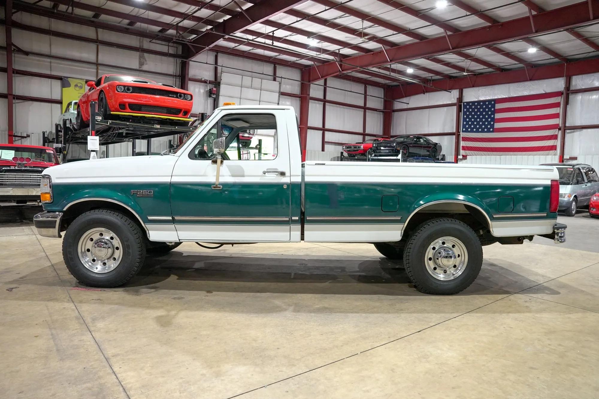 1995 Ford F-250 XLT - 3