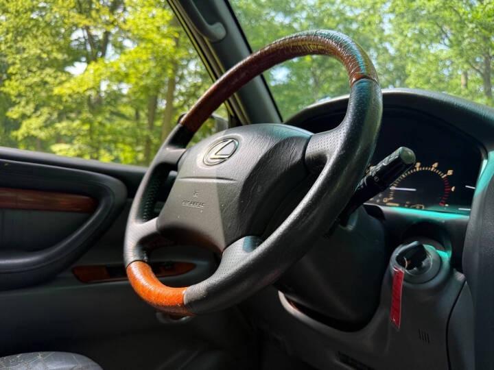 2002 Lexus LX 470