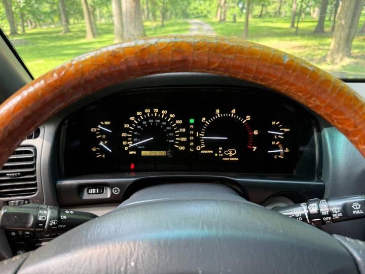 2002 Lexus LX 470