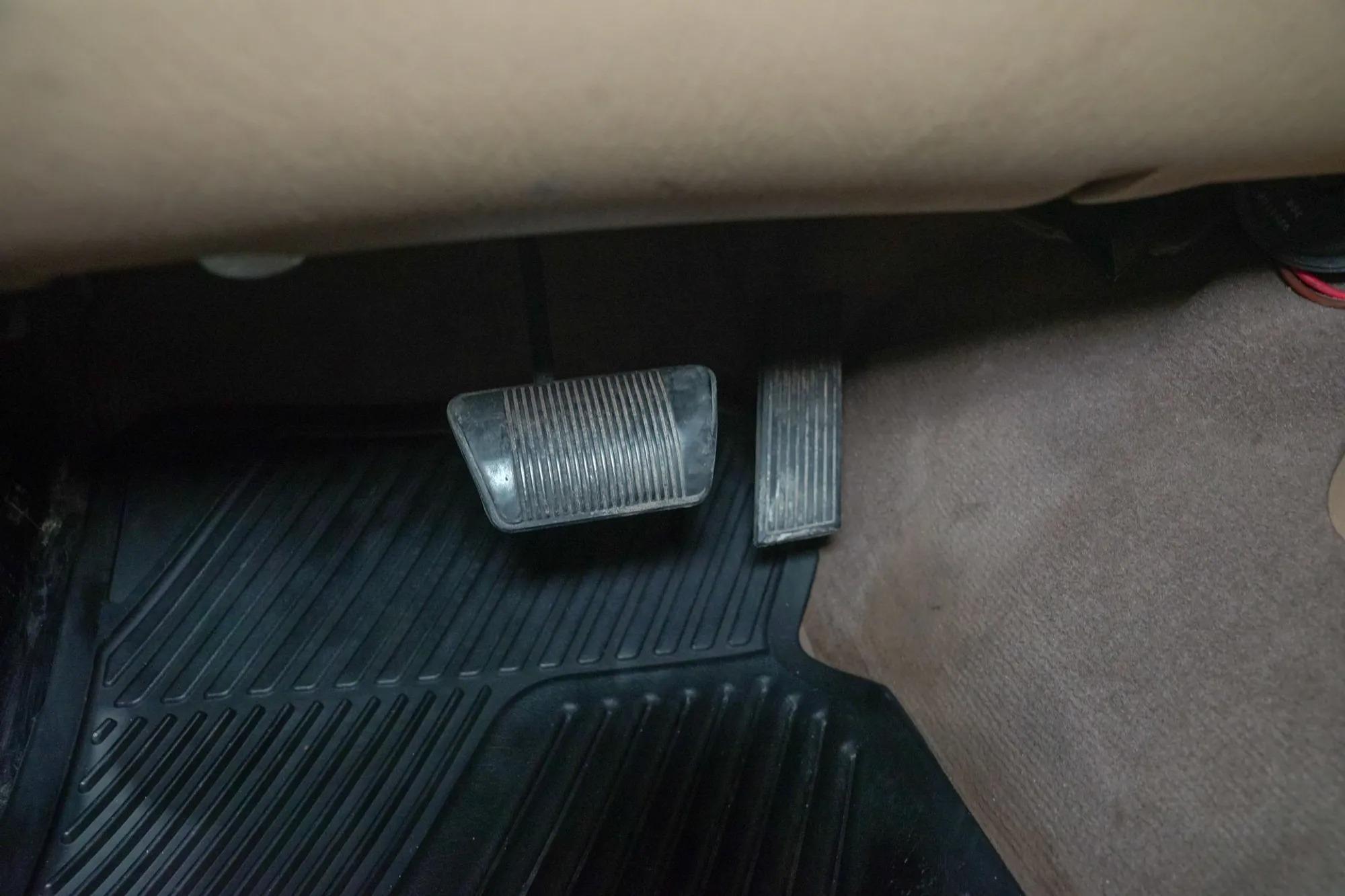 2002 Jeep Wrangler Sahara Edition