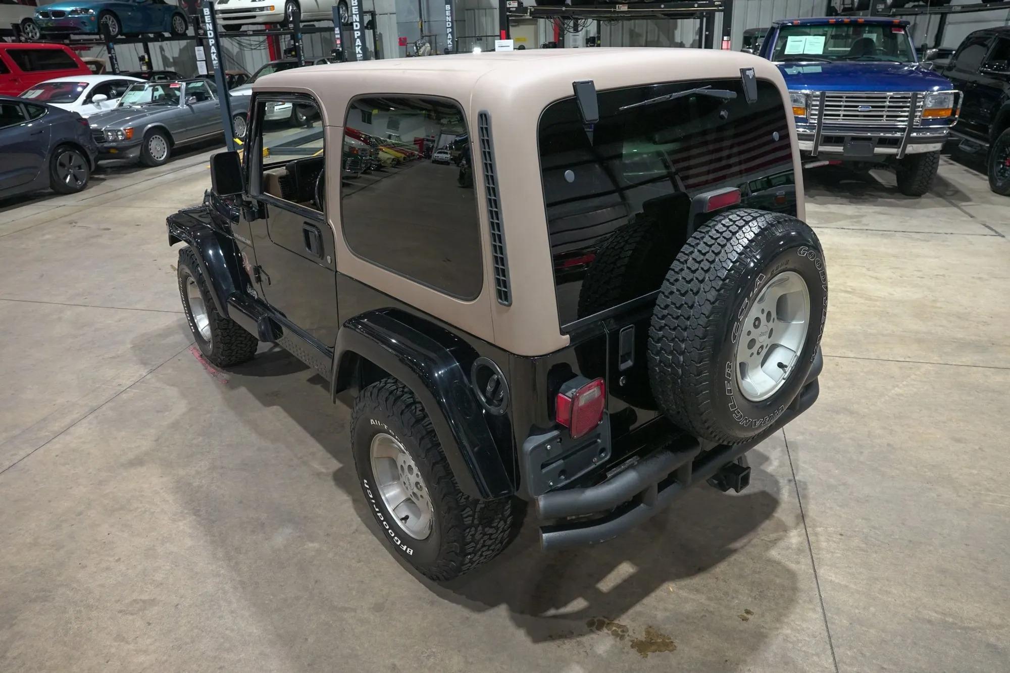 2002 Jeep Wrangler Sahara Edition